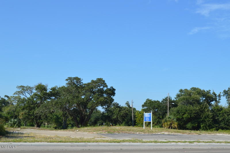 1598 E Beach Boulevard Property Photo 14