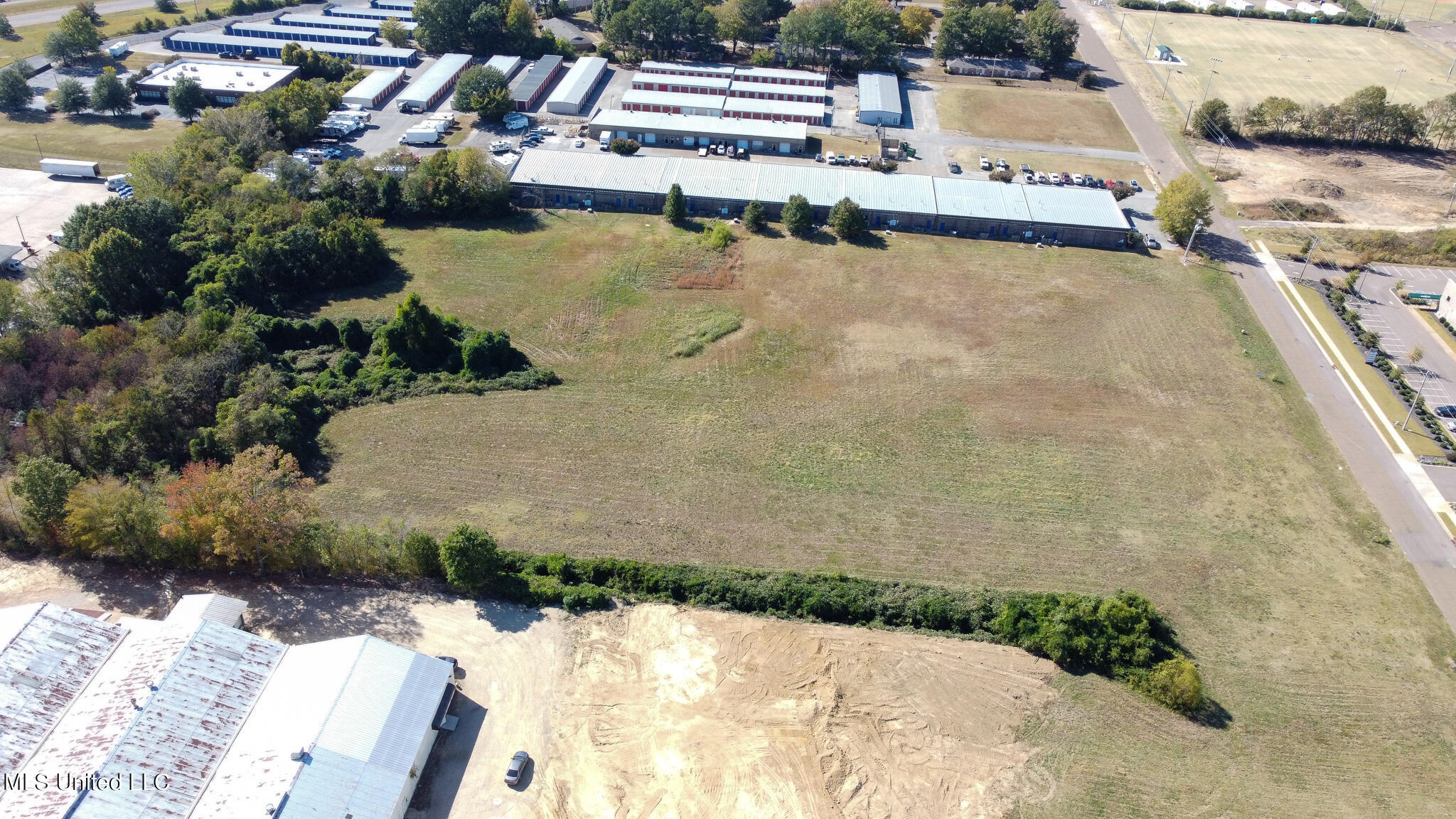 0 Caroma Property Photo 7