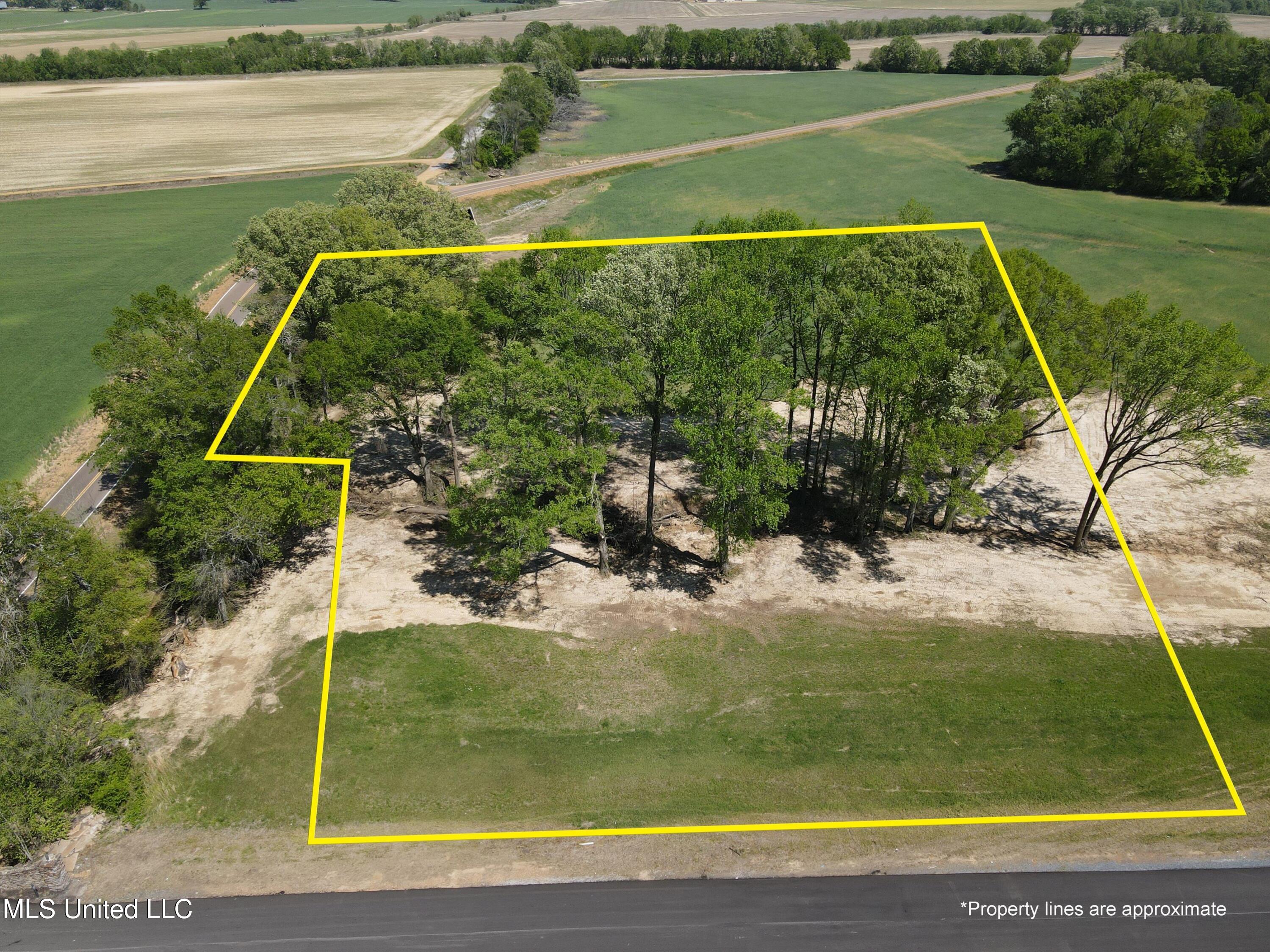 13 Como Trace Drive Property Photo 1