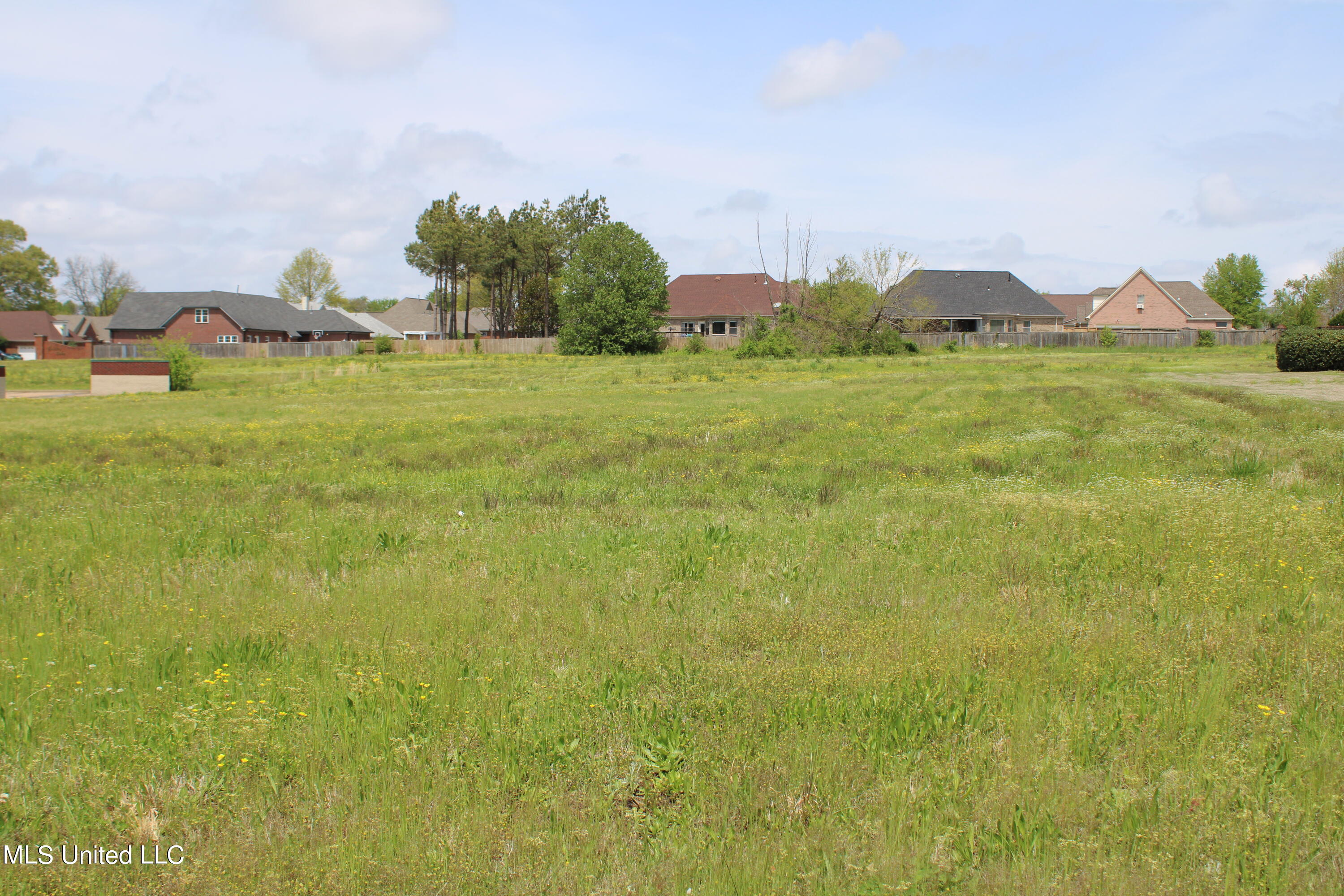 E Goodman Road Property Photo 2