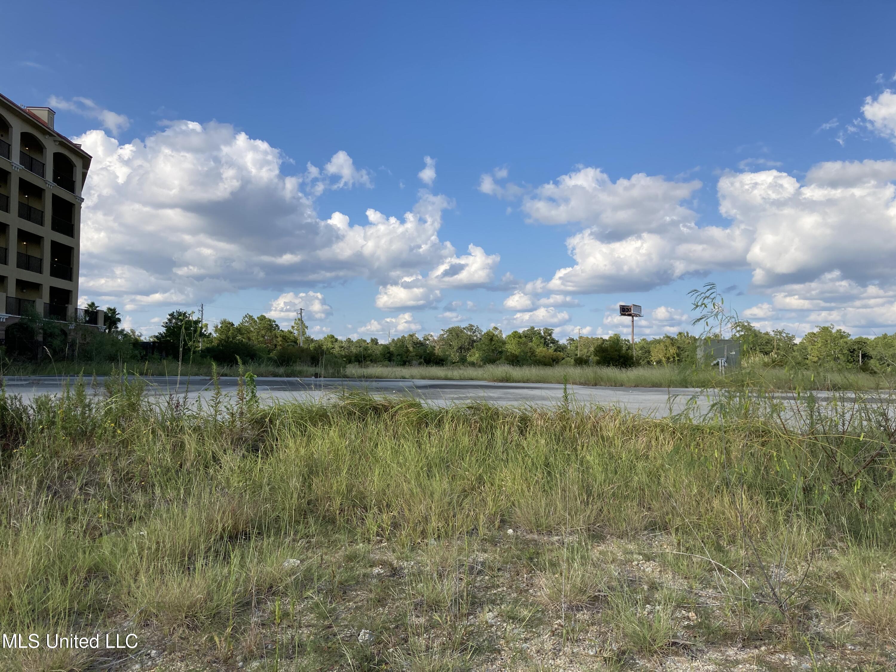 101 4th Avenue Property Photo 8
