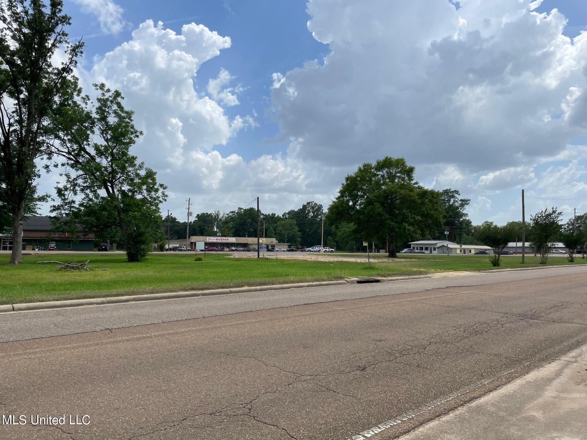 1176 E 3rd Street Property Photo 15