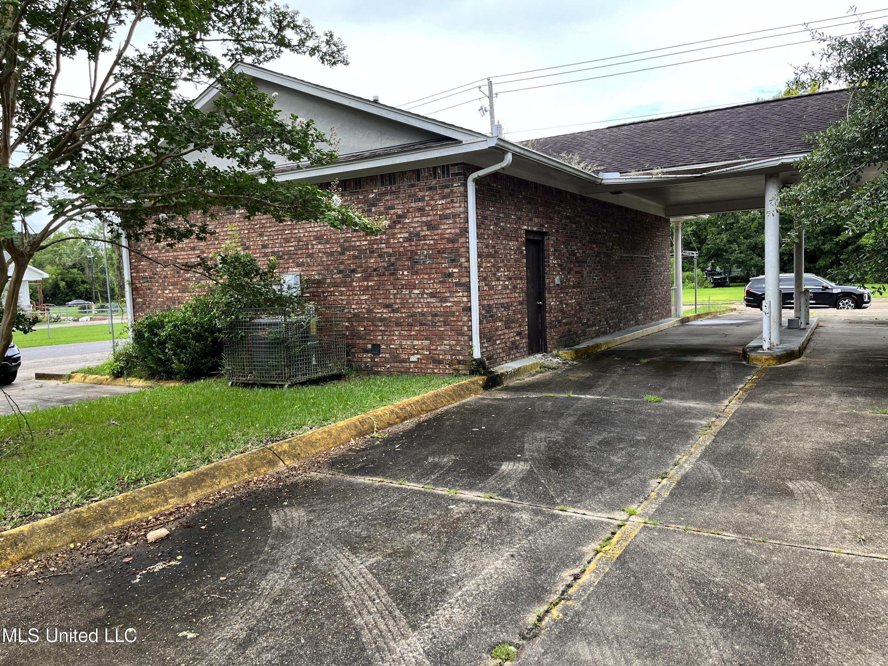 4912 Kreole Avenue Property Photo 2
