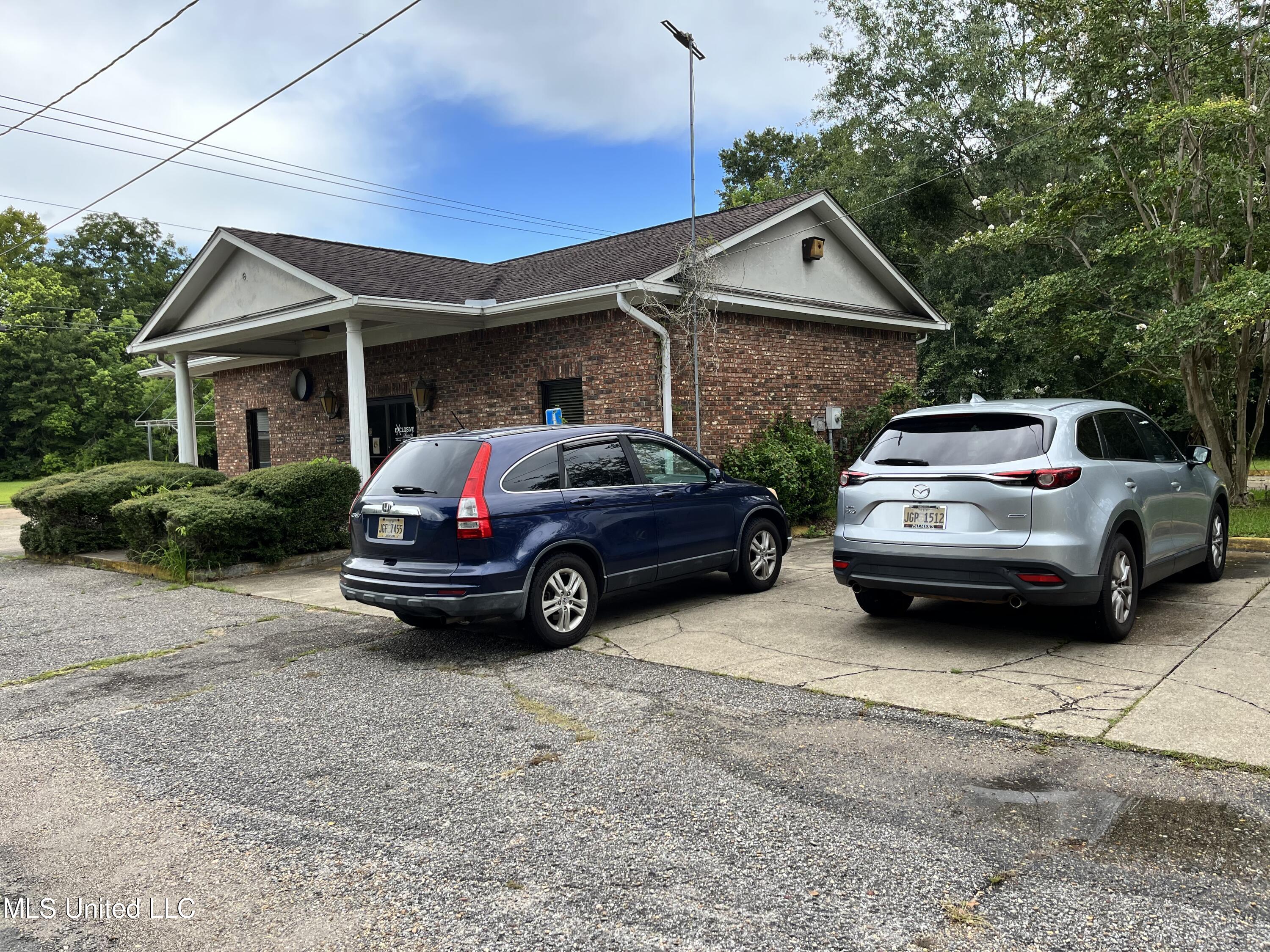 4912 Kreole Avenue Property Photo 3