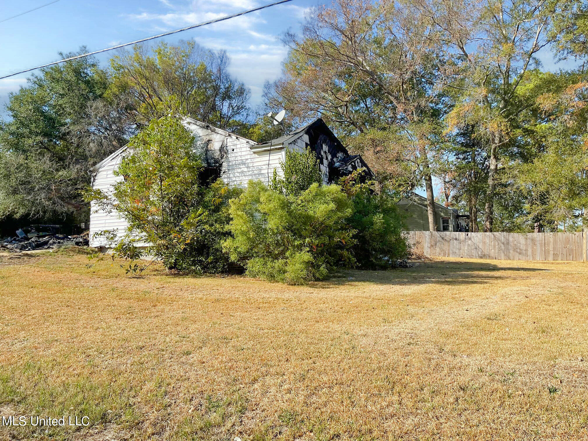2835 Arbor Hill Drive Property Photo 6