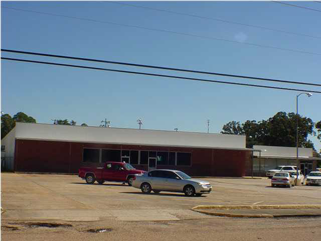 501 S Main Avenue Property Photo 1