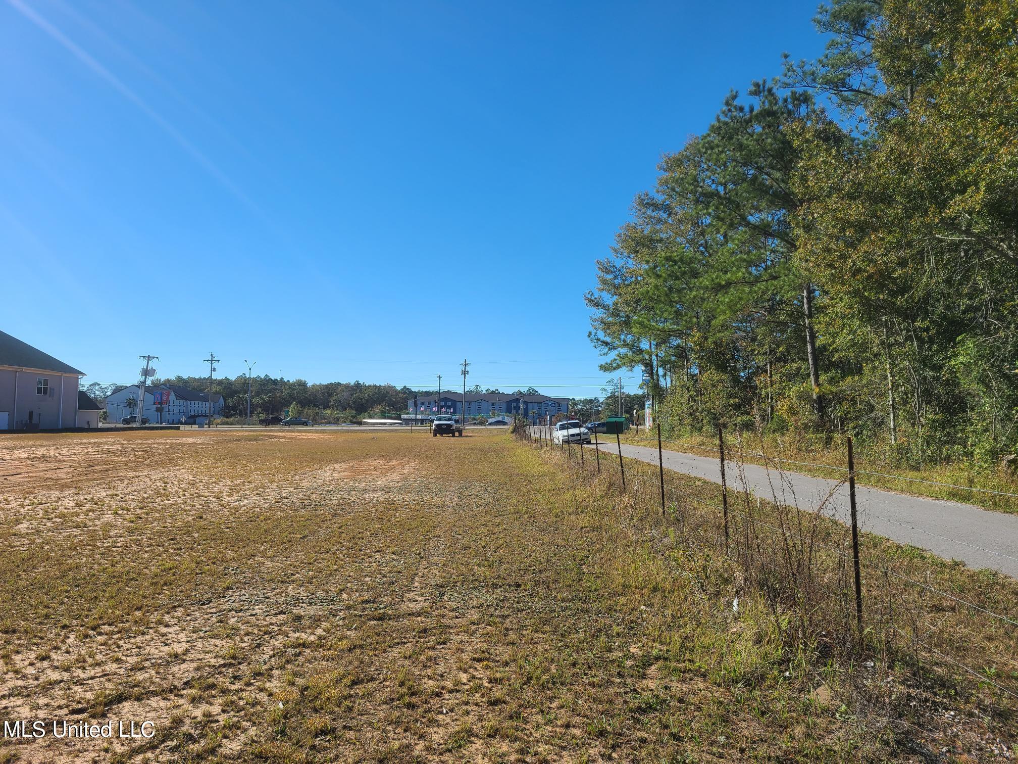 13995 Sam Seymour Property Photo 16