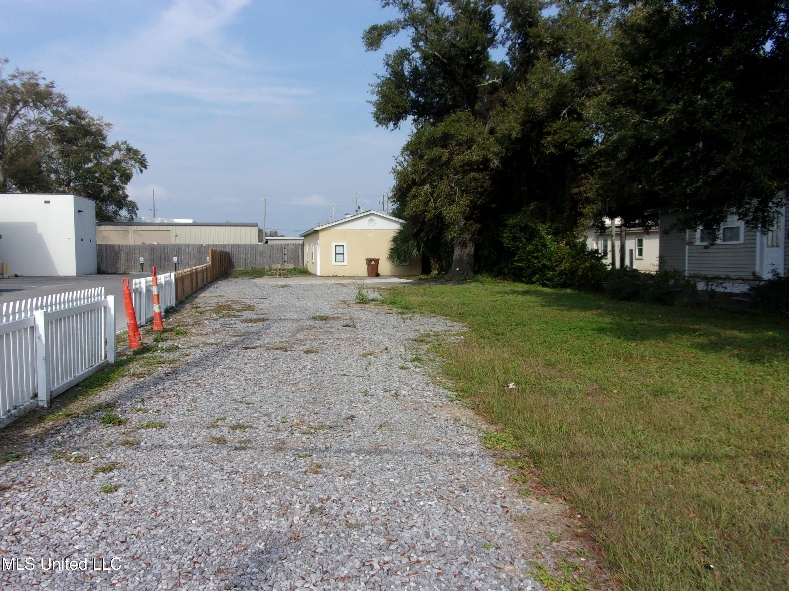187 Caillavet Street Property Photo 4