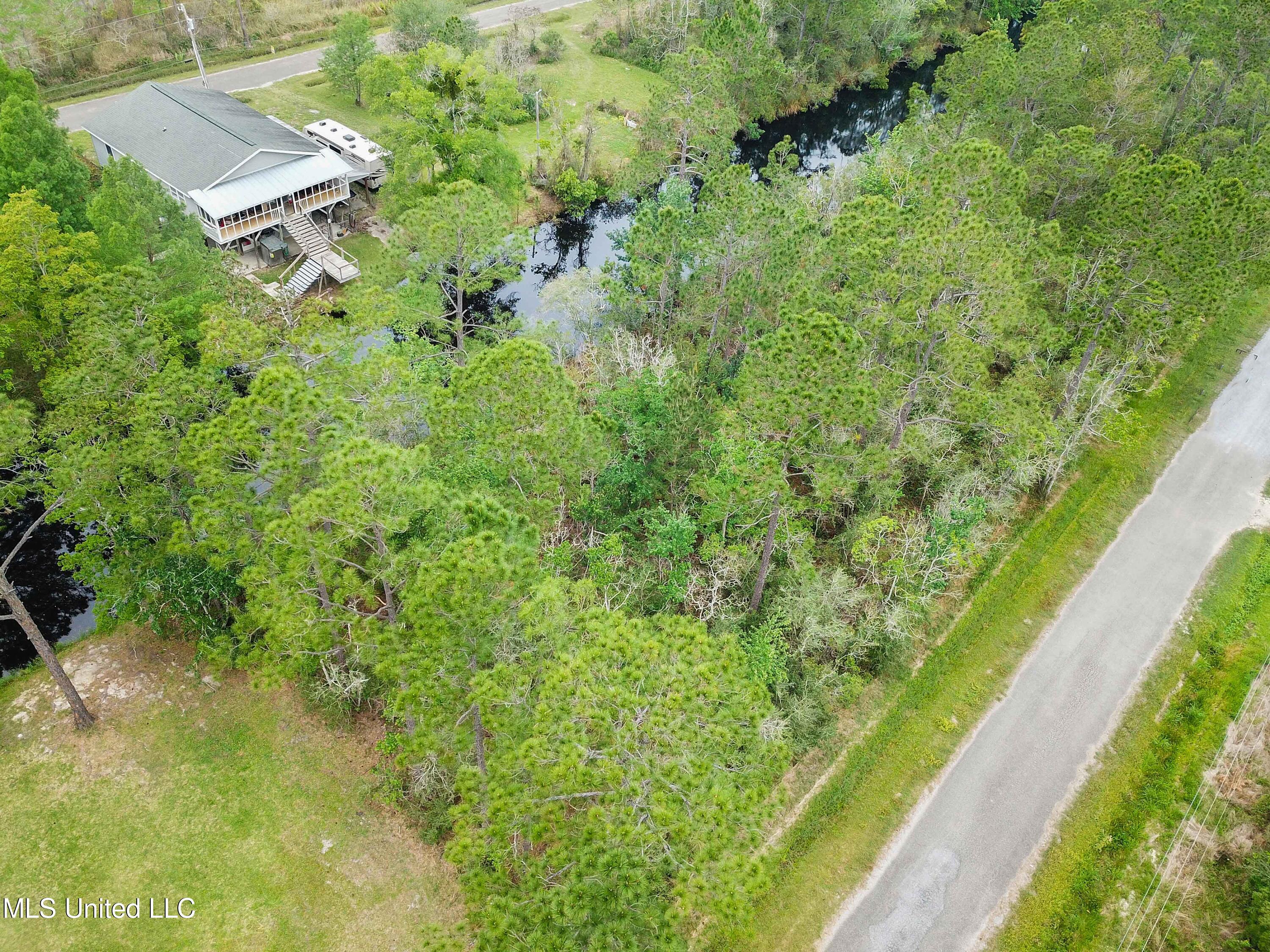 Robin Street Property Photo 2