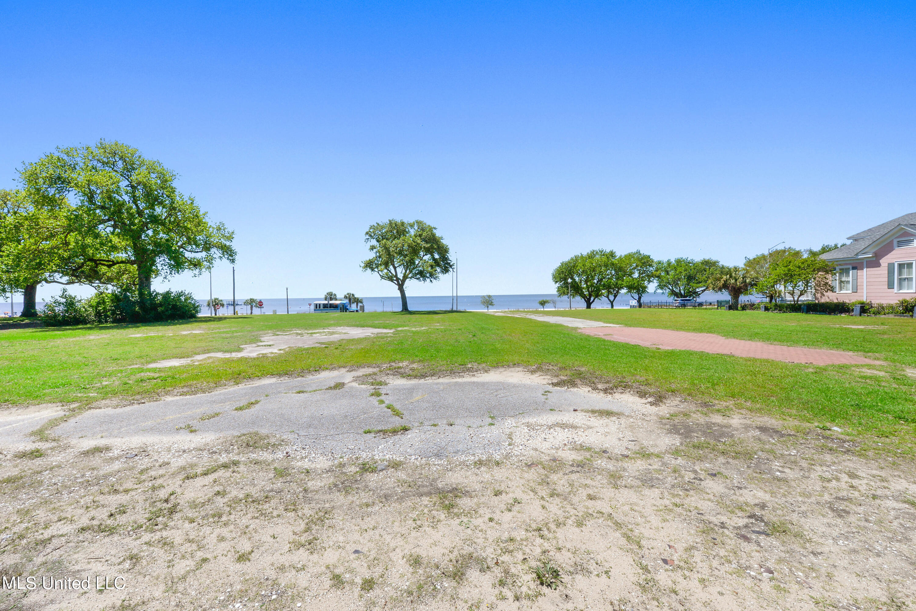 1104 Beach Boulevard Property Photo 2