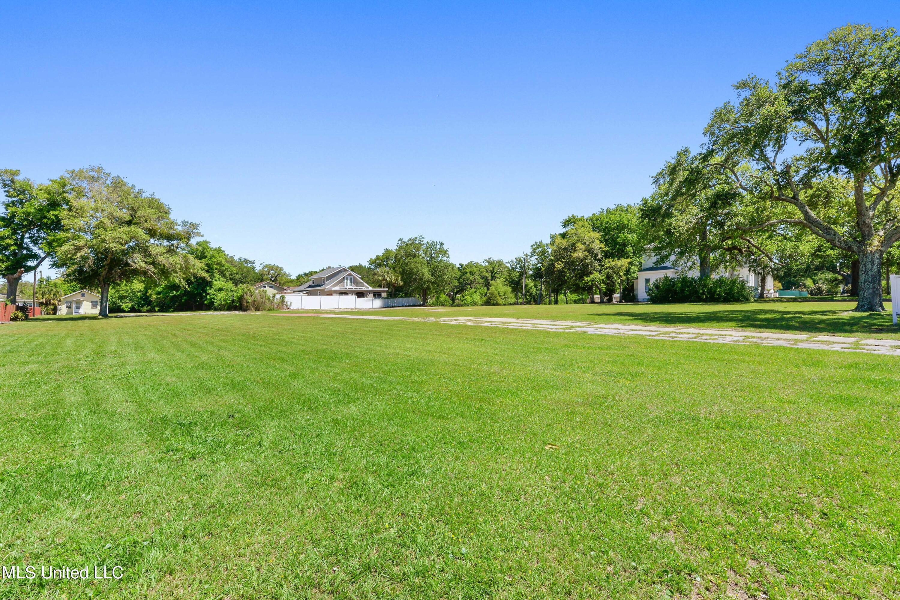 1104 Beach Boulevard Property Photo 4