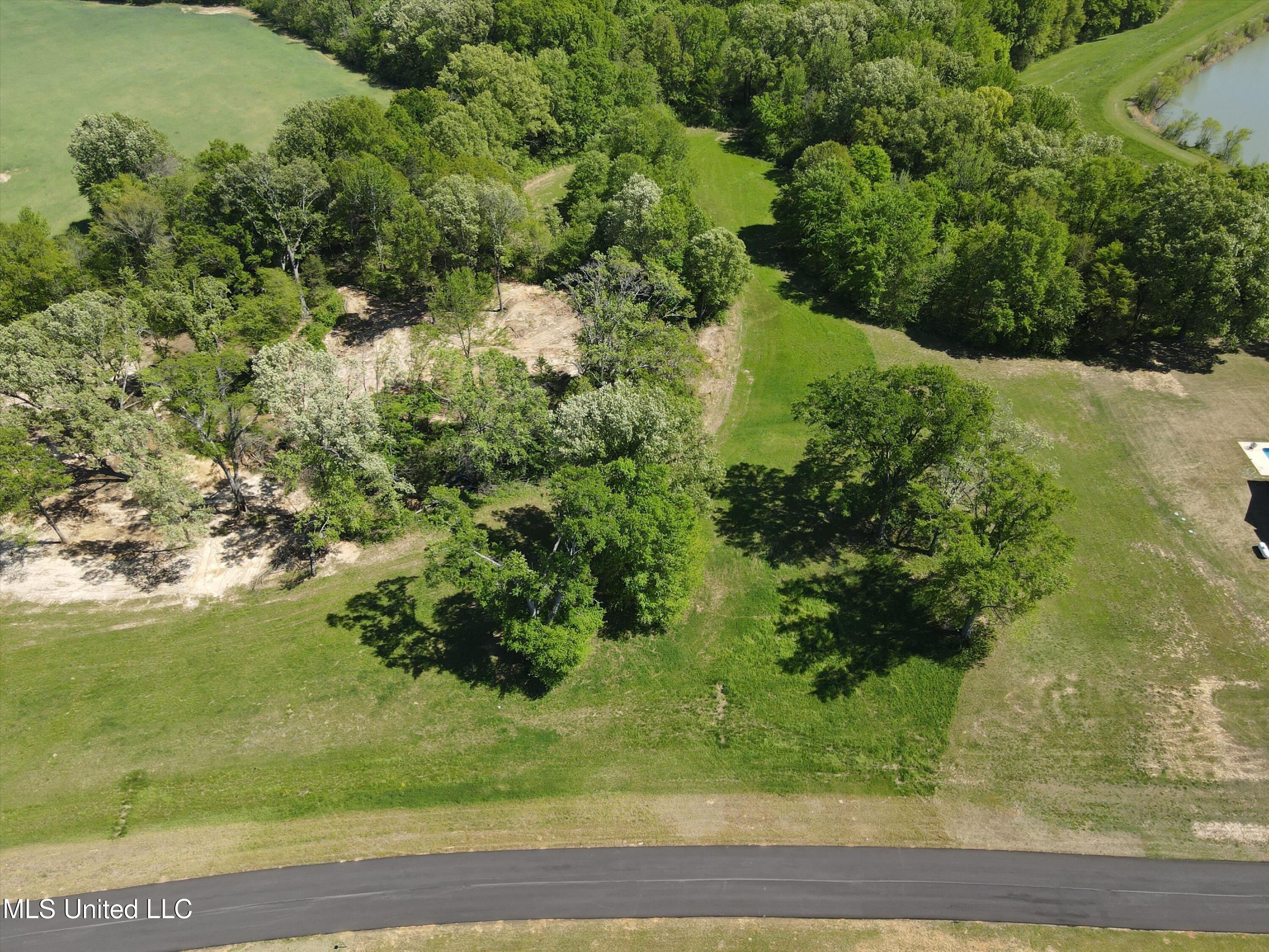 11e Como Trace Drive Property Photo 2