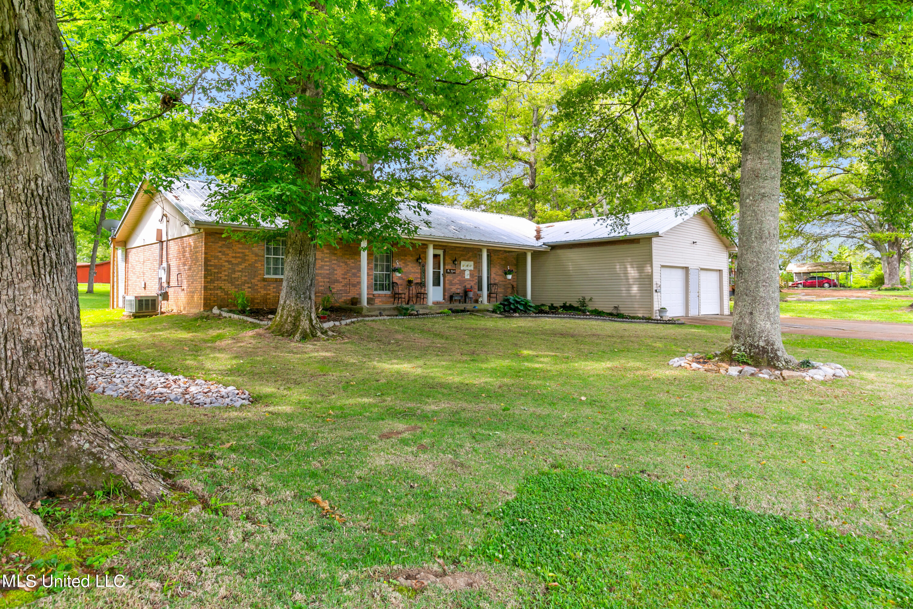 1118 Gunter Road Property Photo 1