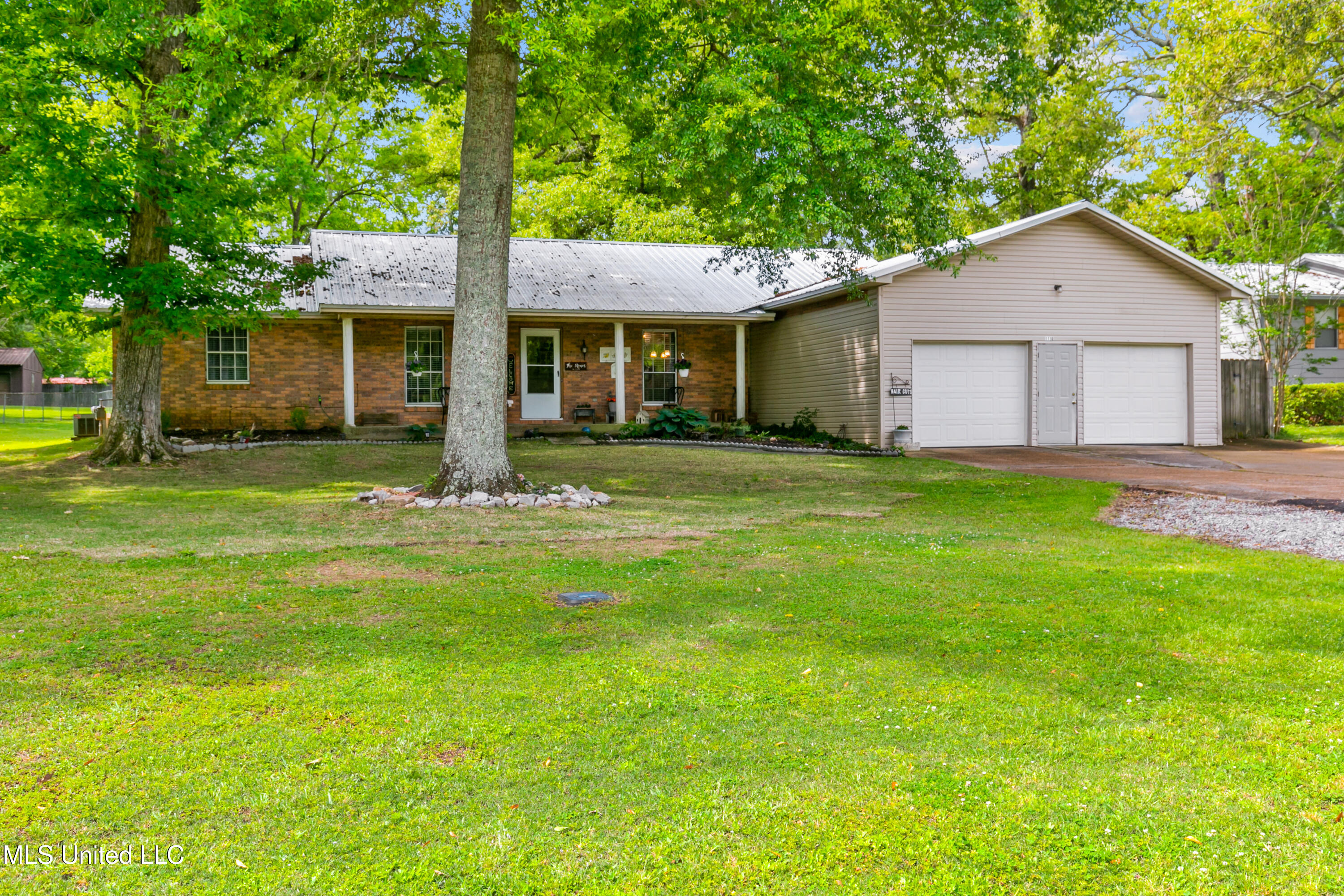 1118 Gunter Road Property Photo 6