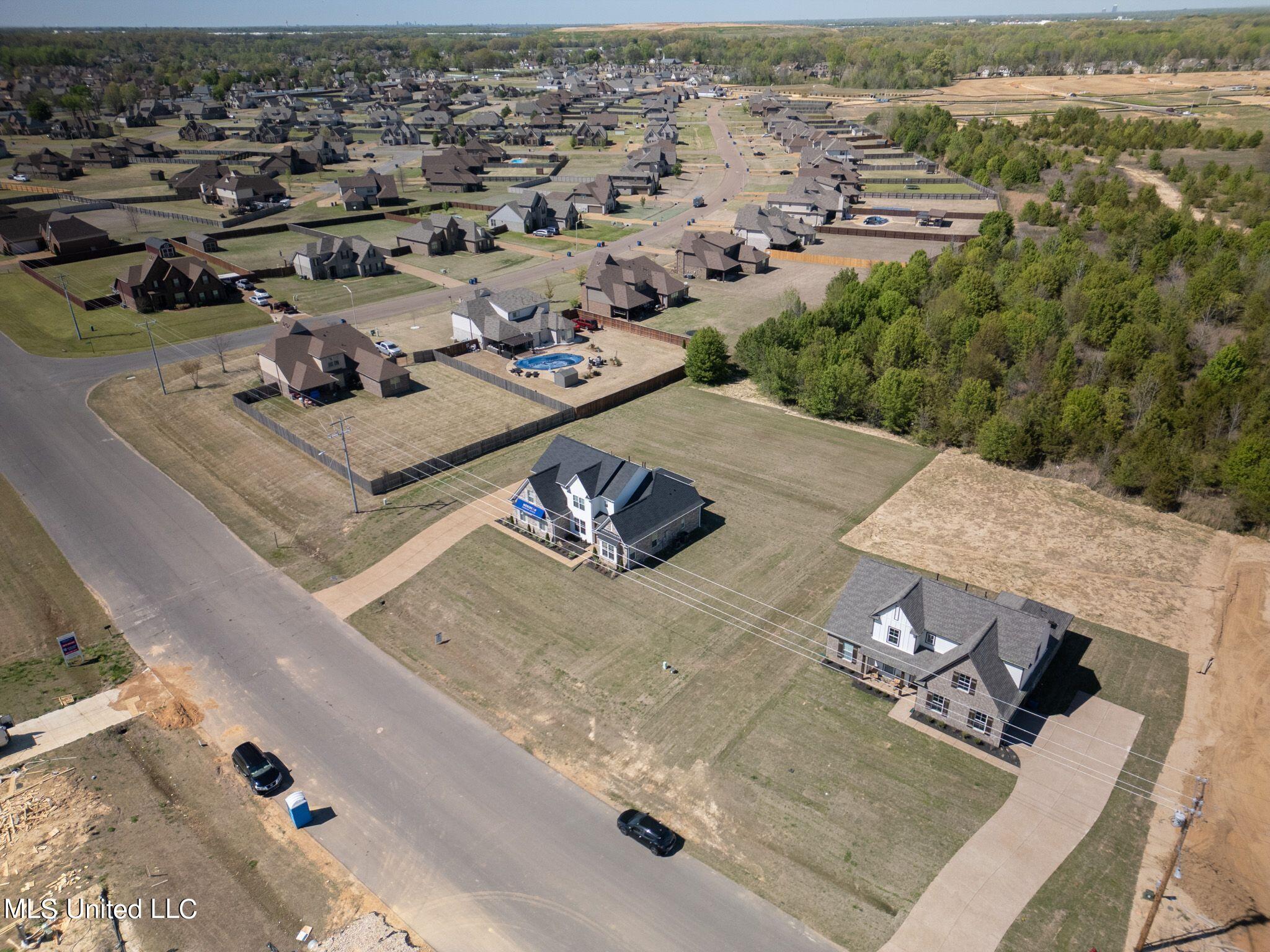 5290 Douglas Drive Property Photo 5