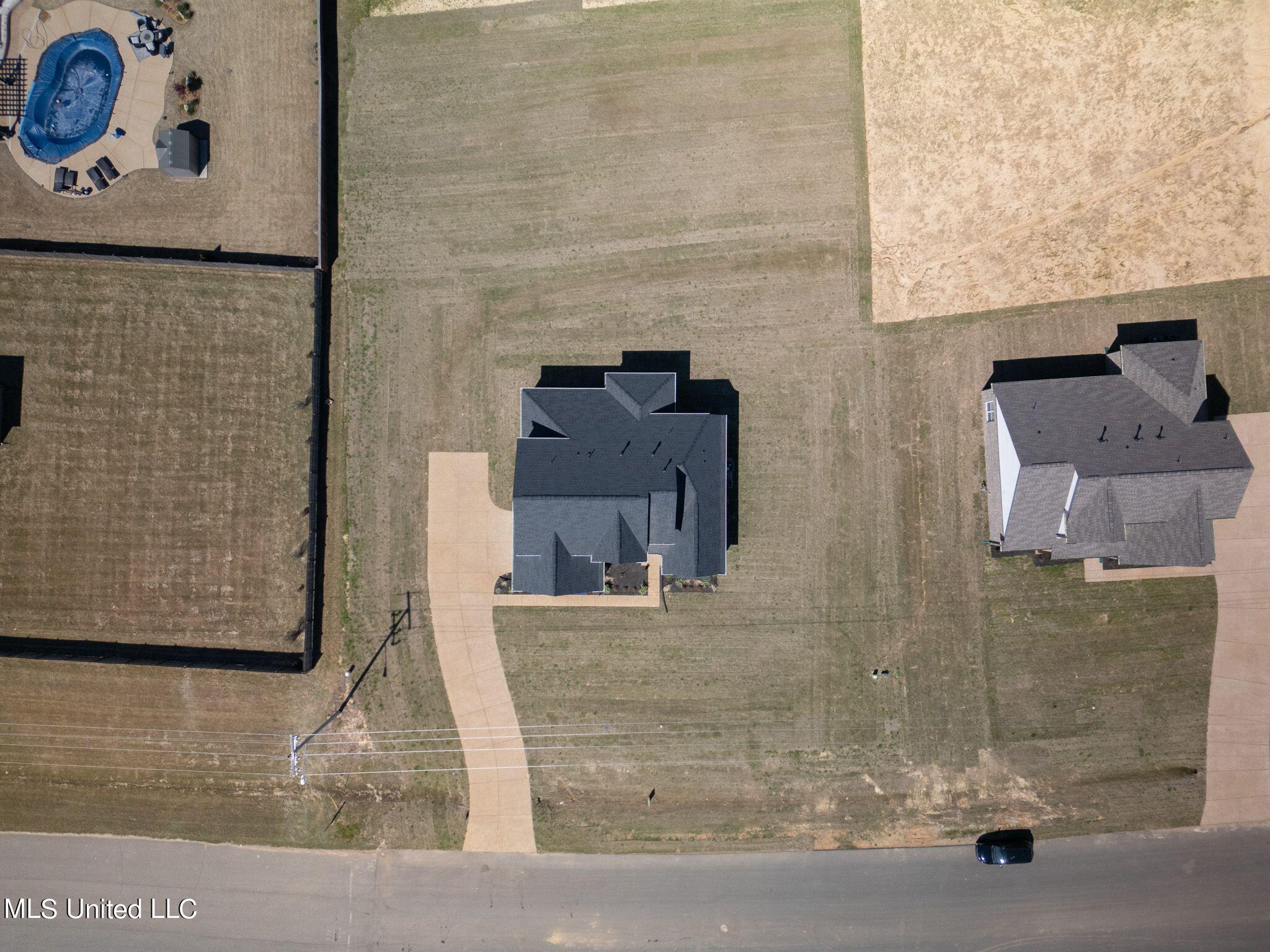5290 Douglas Drive Property Photo 6