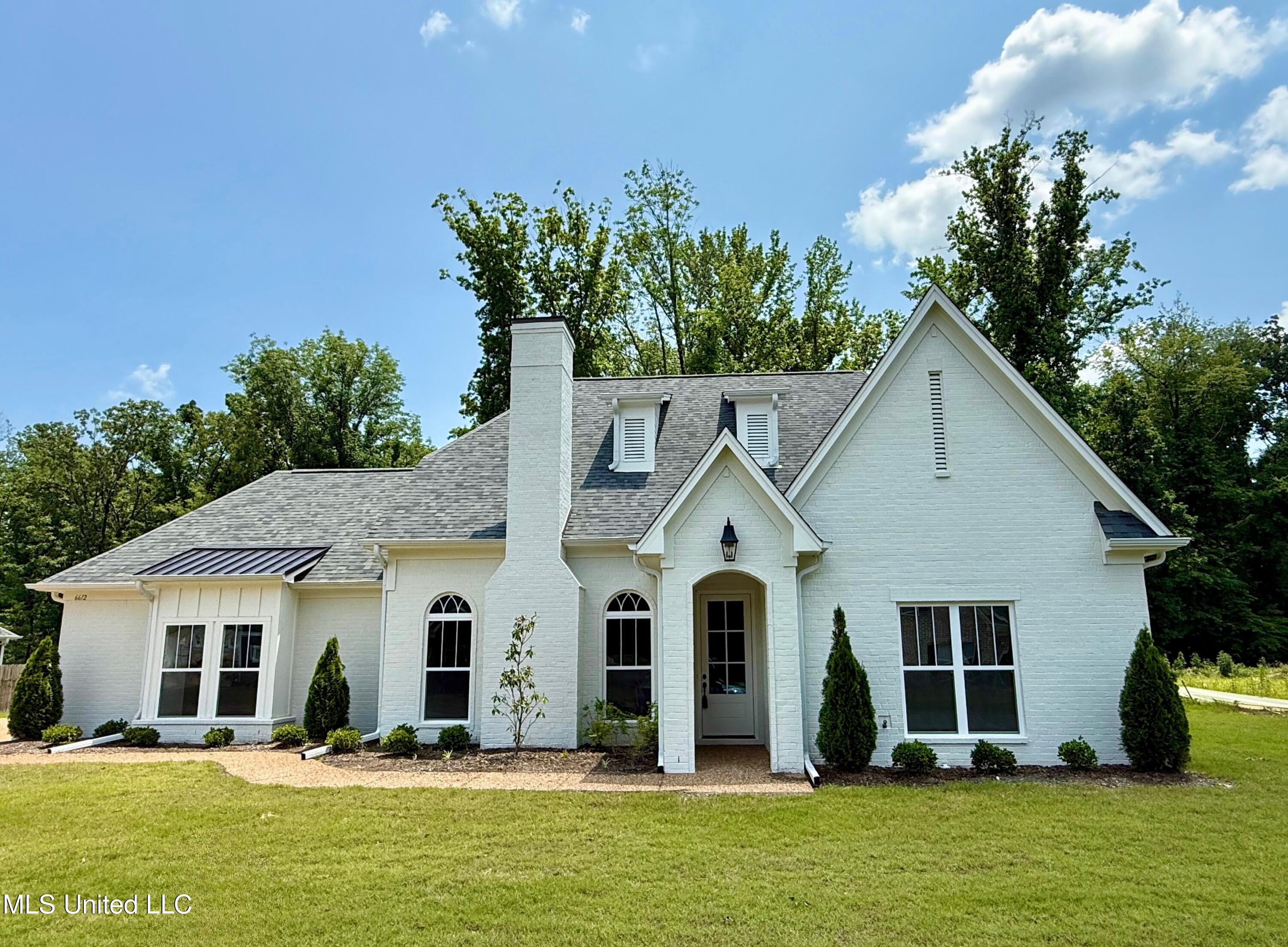 6612 Grand Oak Lane Property Photo 1