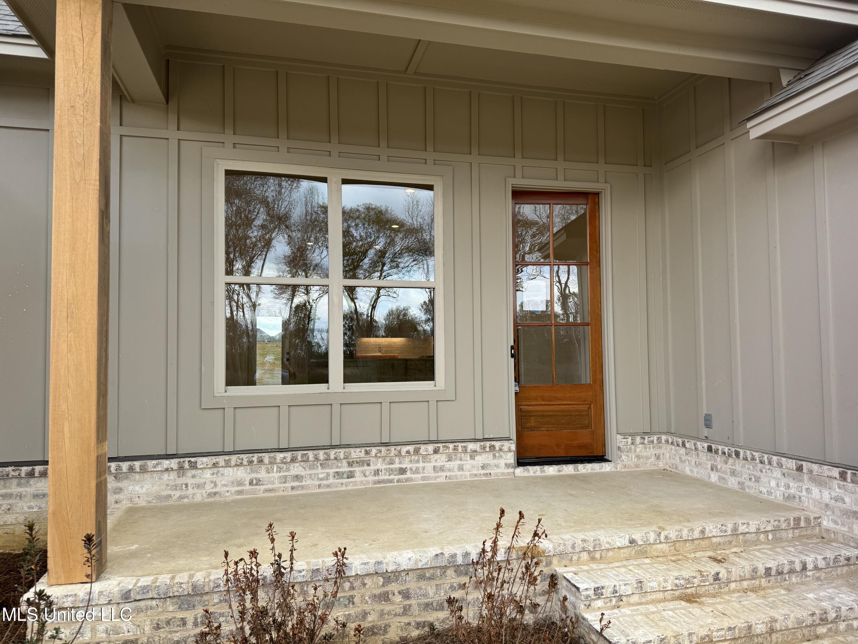 303 Birch Court Property Photo 3