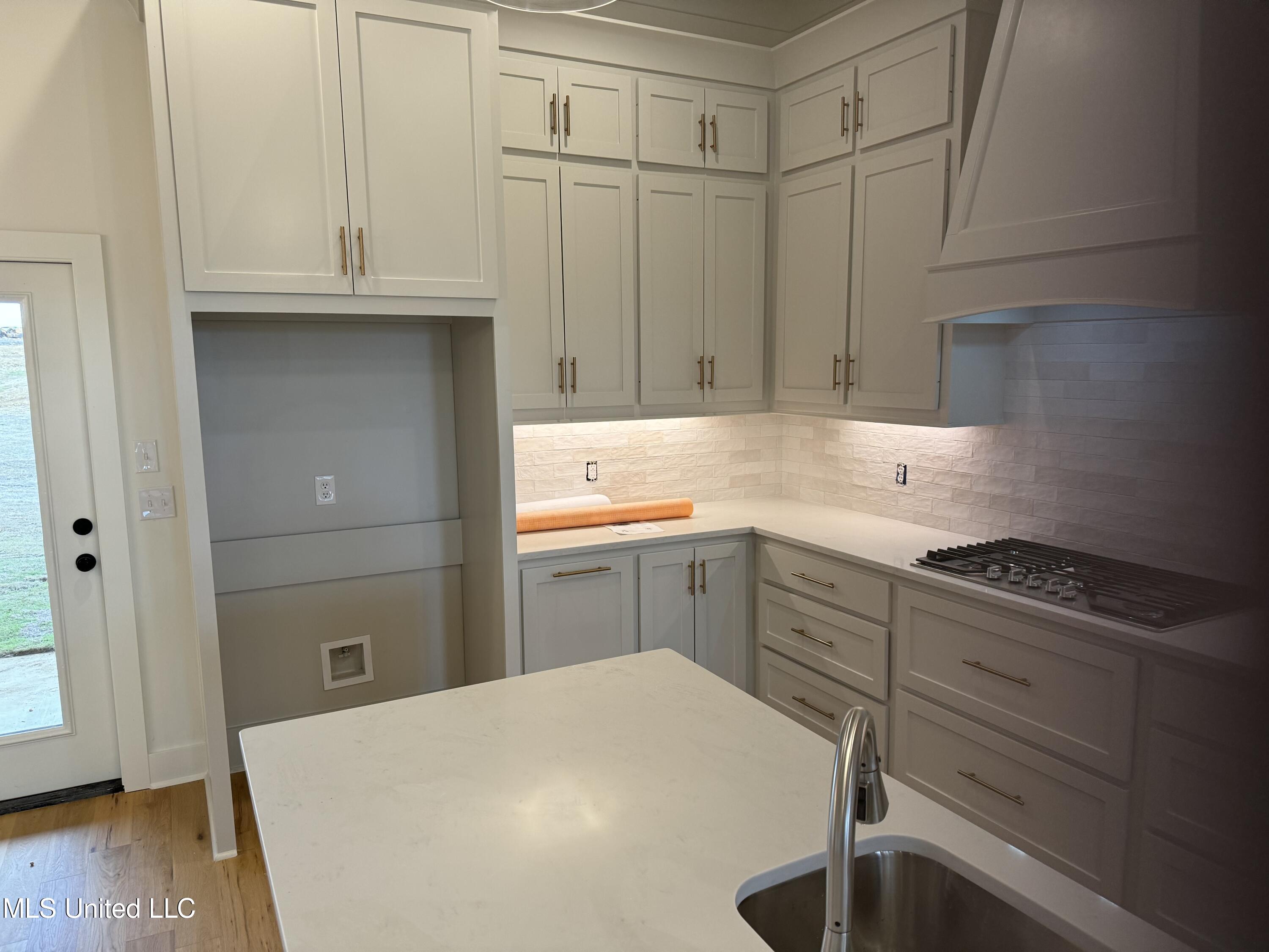 303 Birch Court Property Photo 10