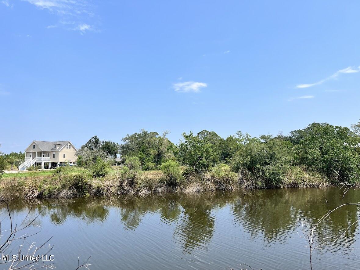 Lot 40 Atlantis Drive Property Photo 4