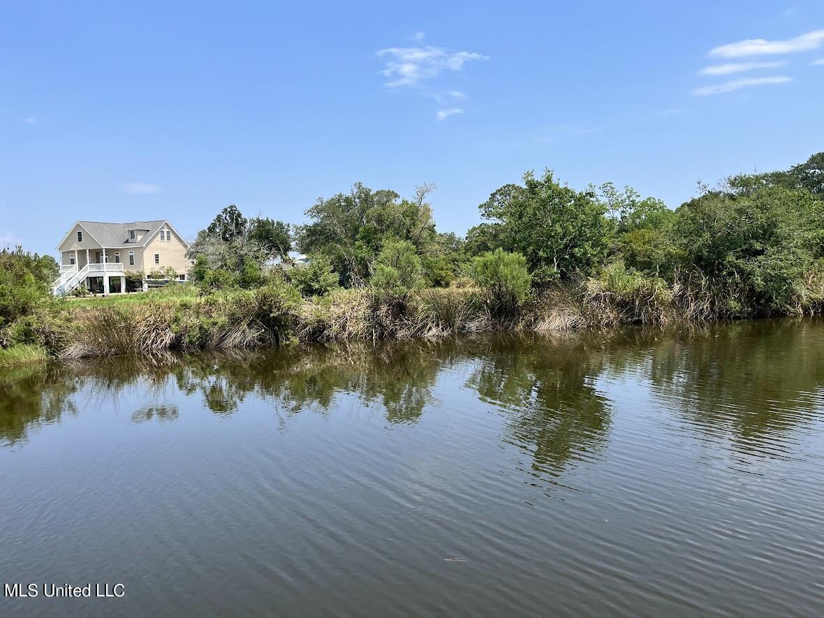 Lot 40 Atlantis Drive Property Photo 5
