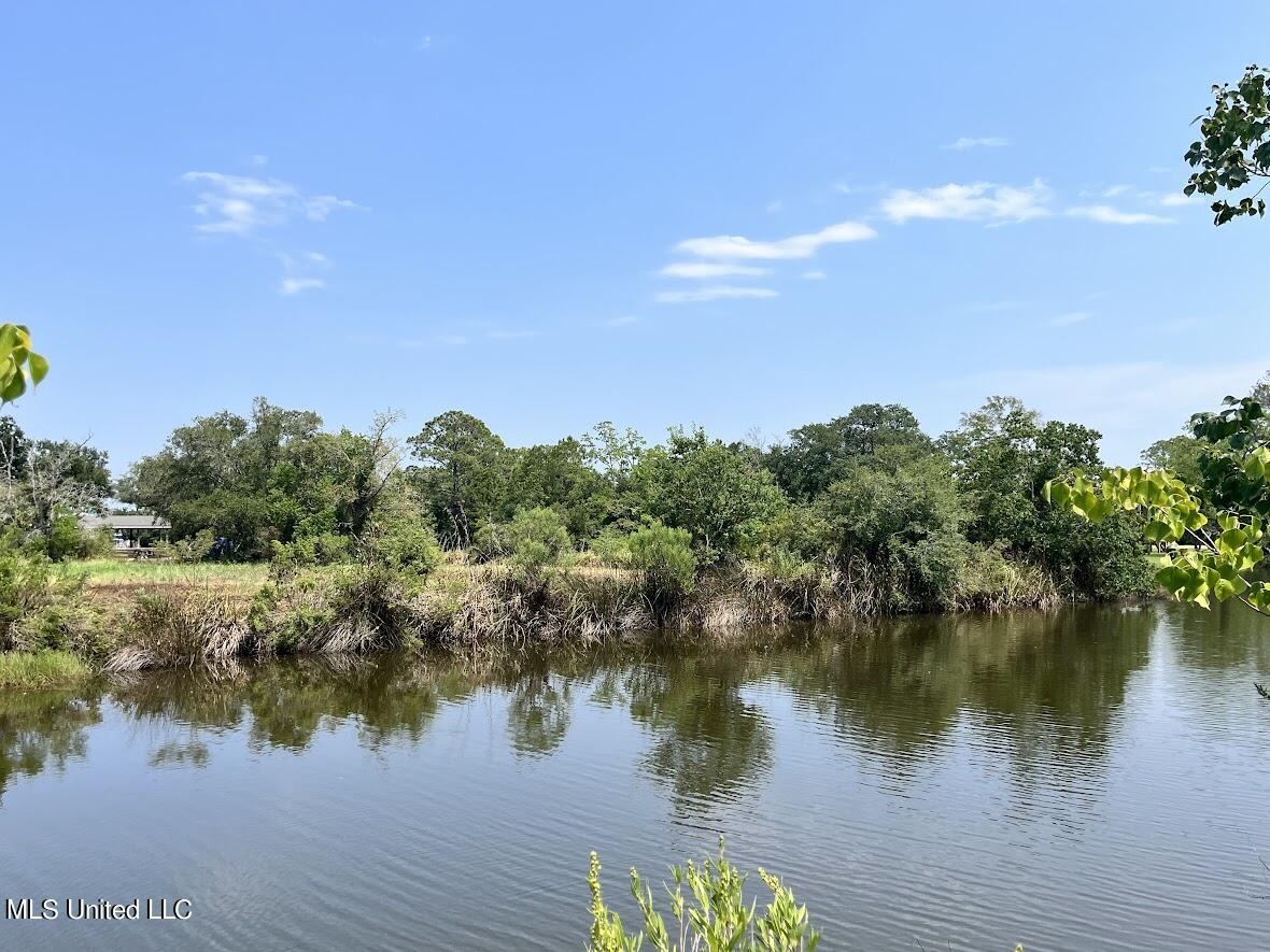 Lot 40 Atlantis Drive Property Photo 7