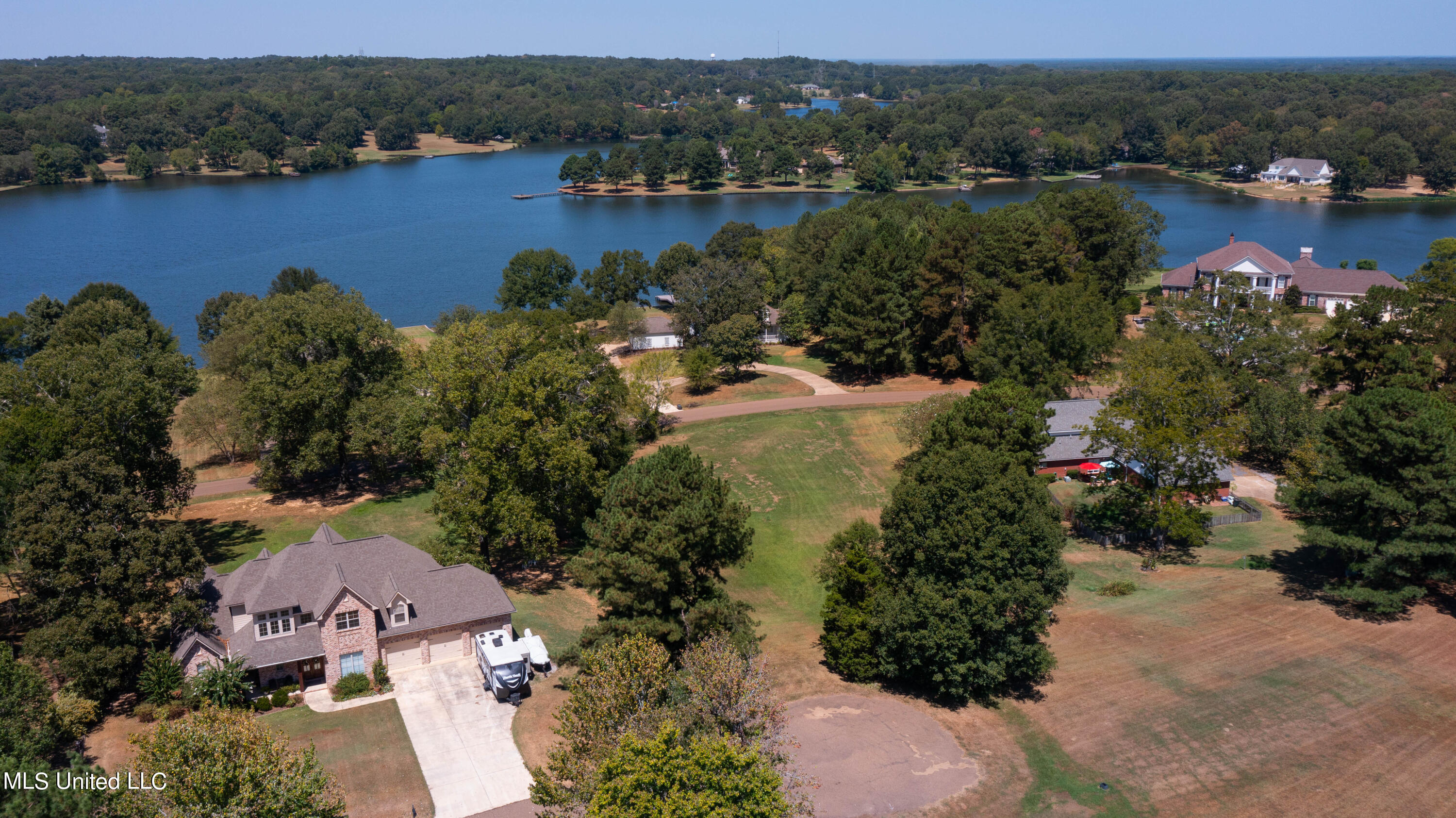 265 Dover Lane Property Photo 8