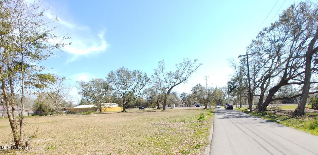100 Mccaughan Avenue Property Photo 1