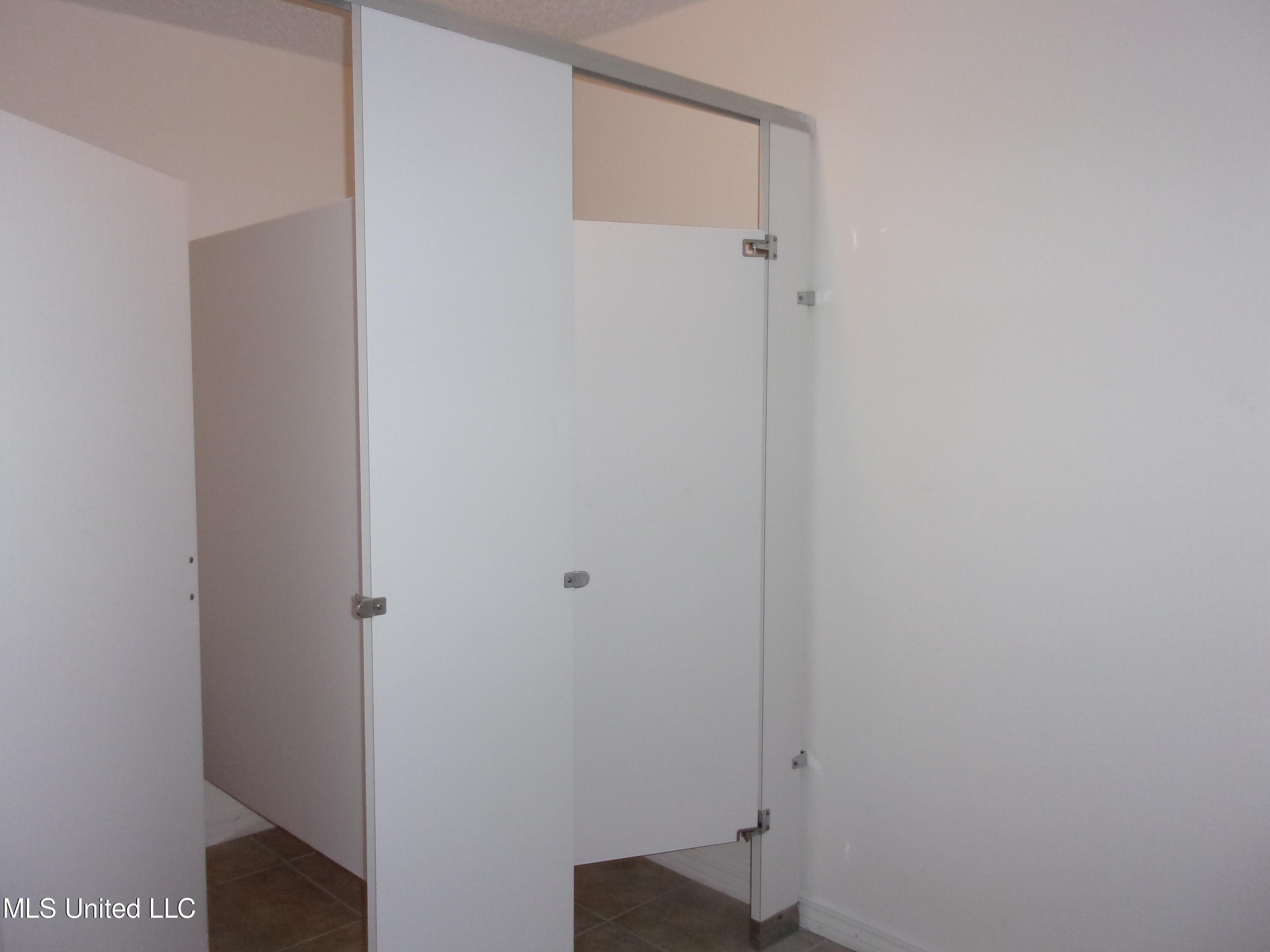 10096 Gorenflo Road Property Photo 15