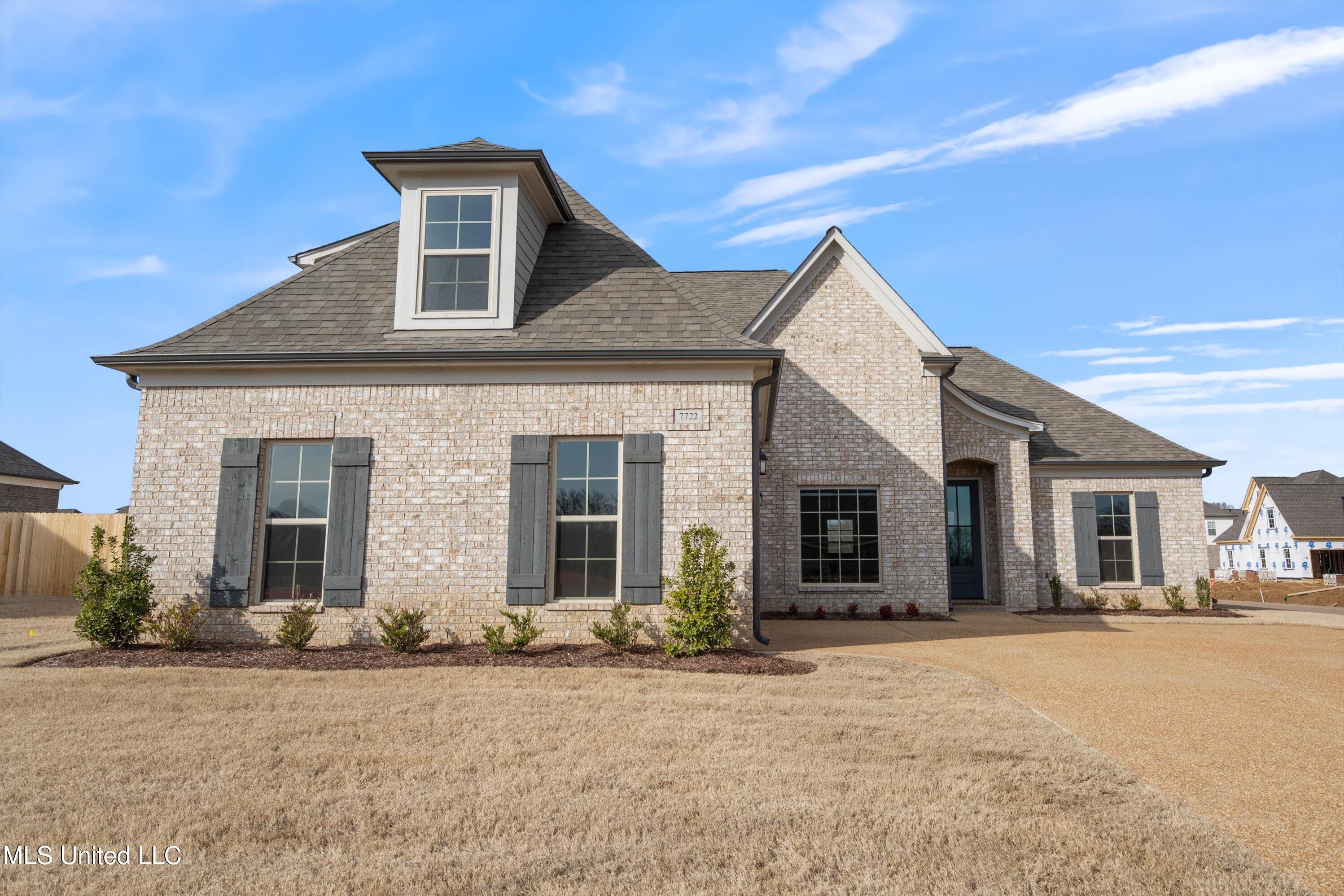 7722 Willow Way Property Photo 1