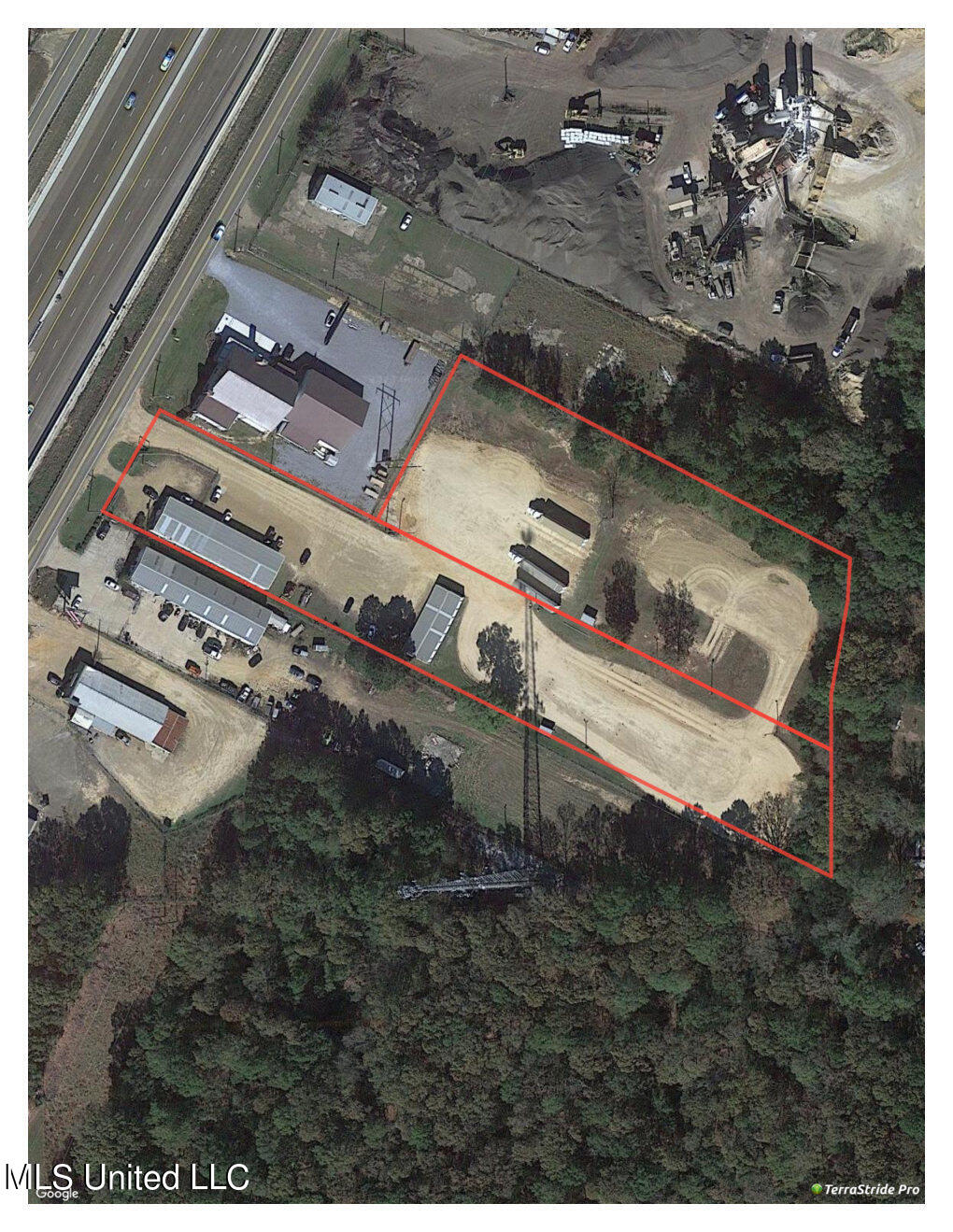 6022 I-55 South Property Photo 3