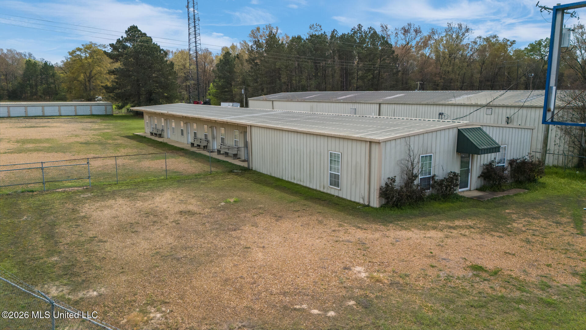 6022 I-55 South Property Photo 42