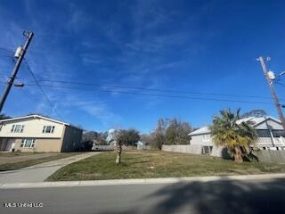 221 Hoxie Street Property Photo 1