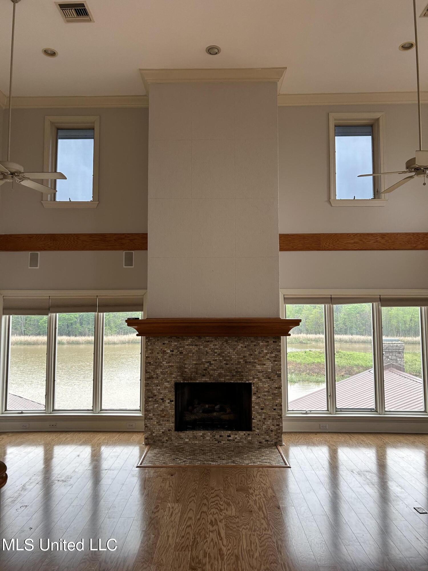 120 Lake Harbour Point Property Photo 12