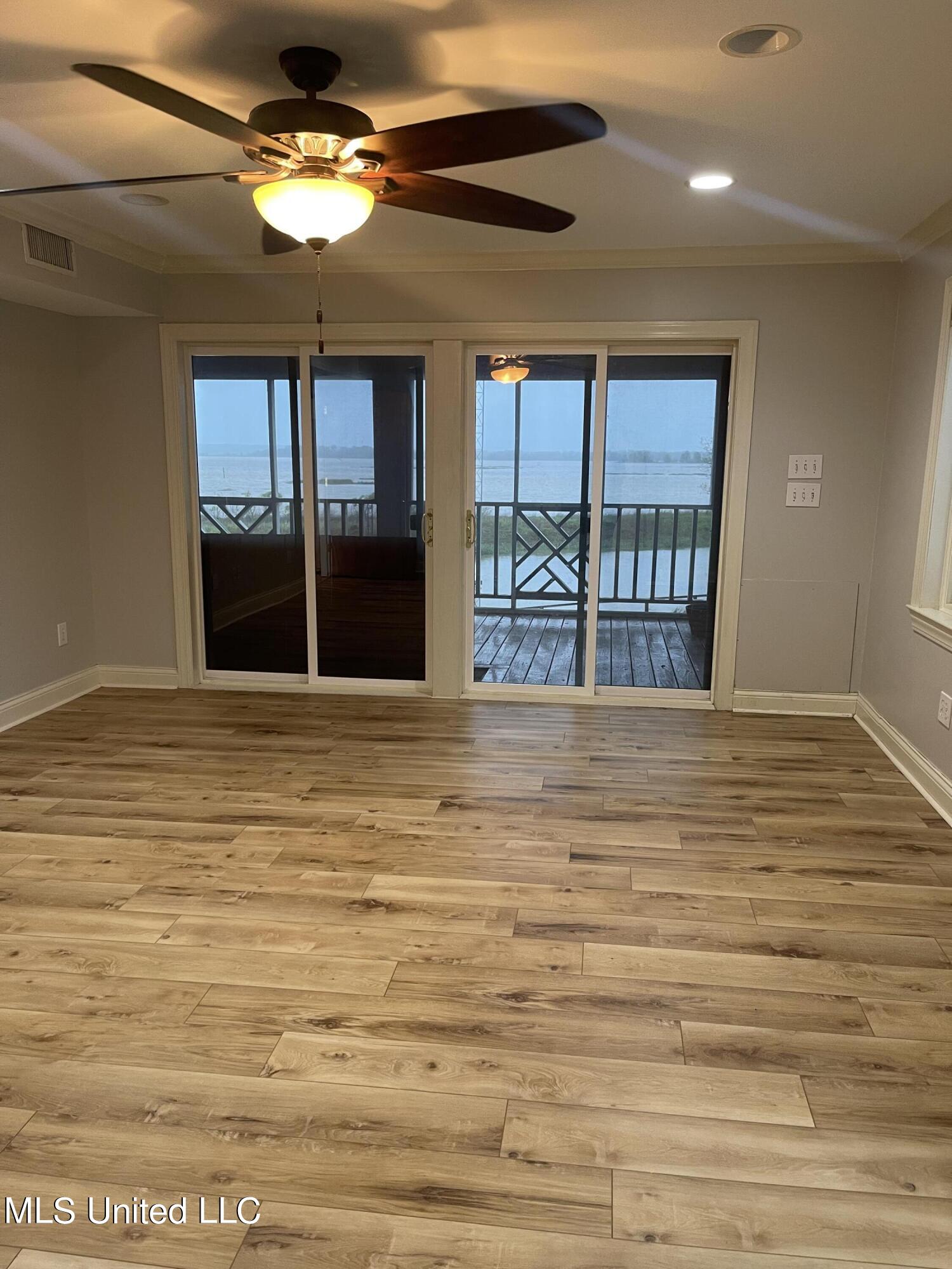 120 Lake Harbour Point Property Photo 19