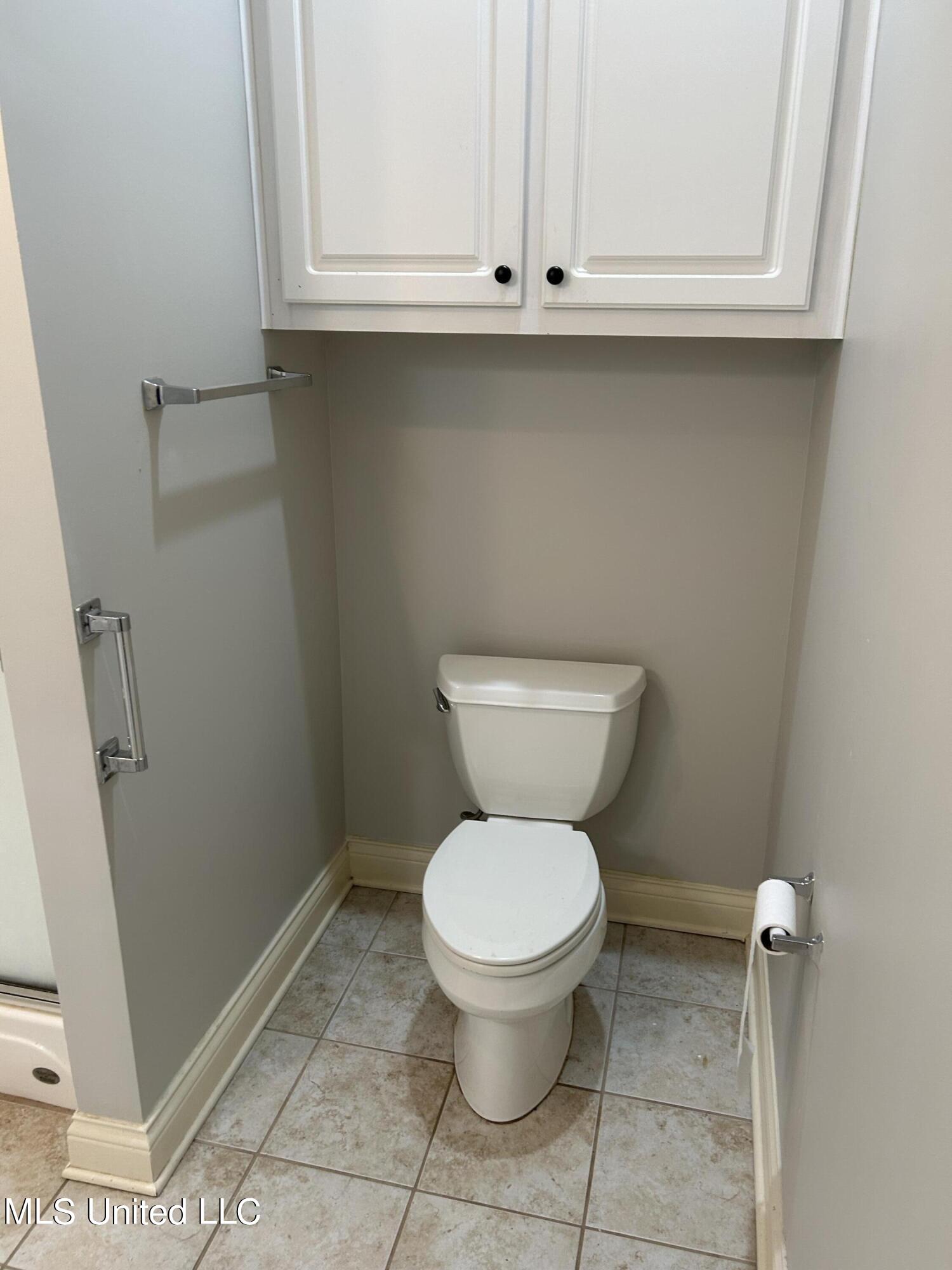 120 Lake Harbour Point Property Photo 32