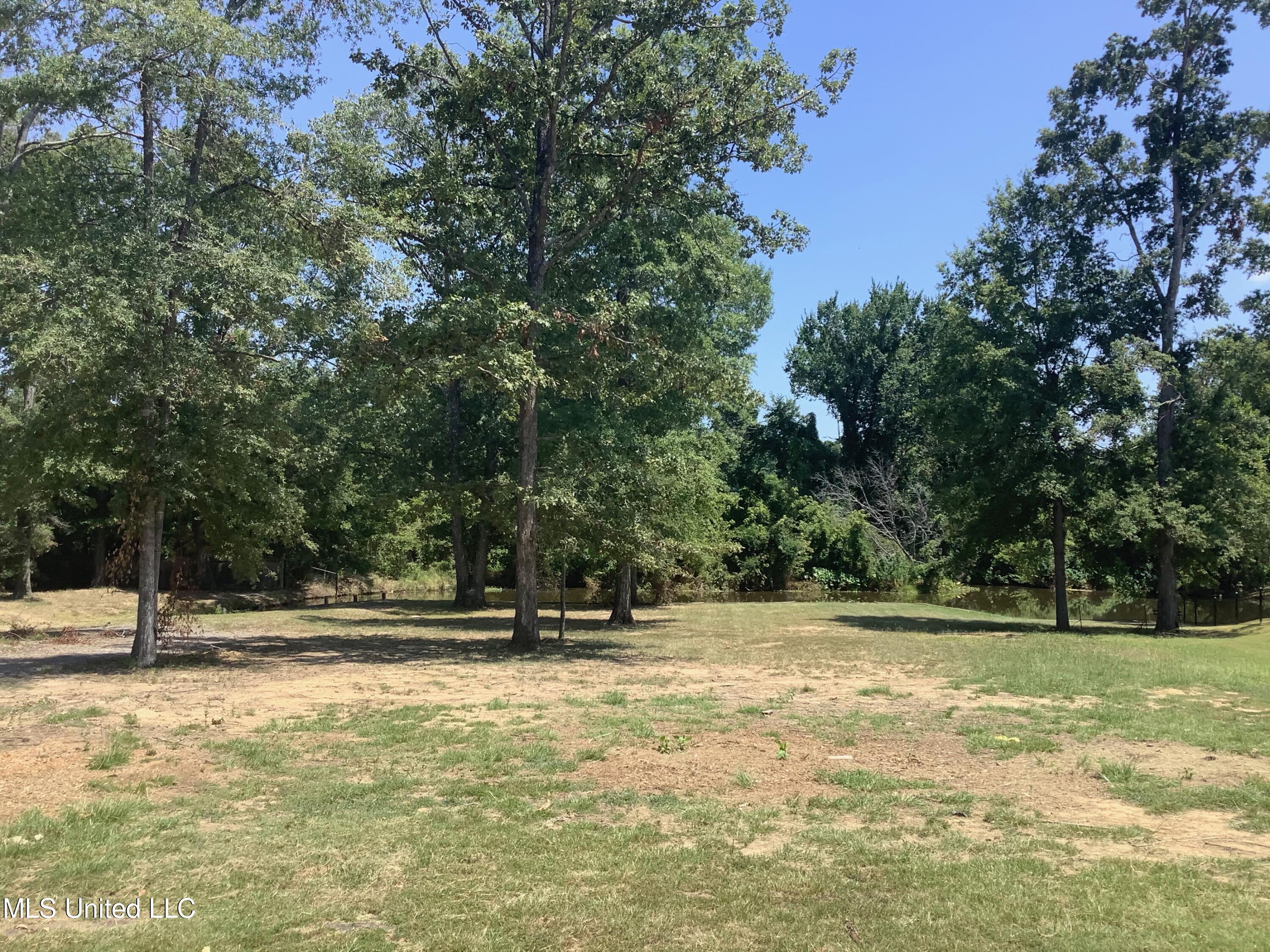 152 Peninsula Drive Property Photo 1