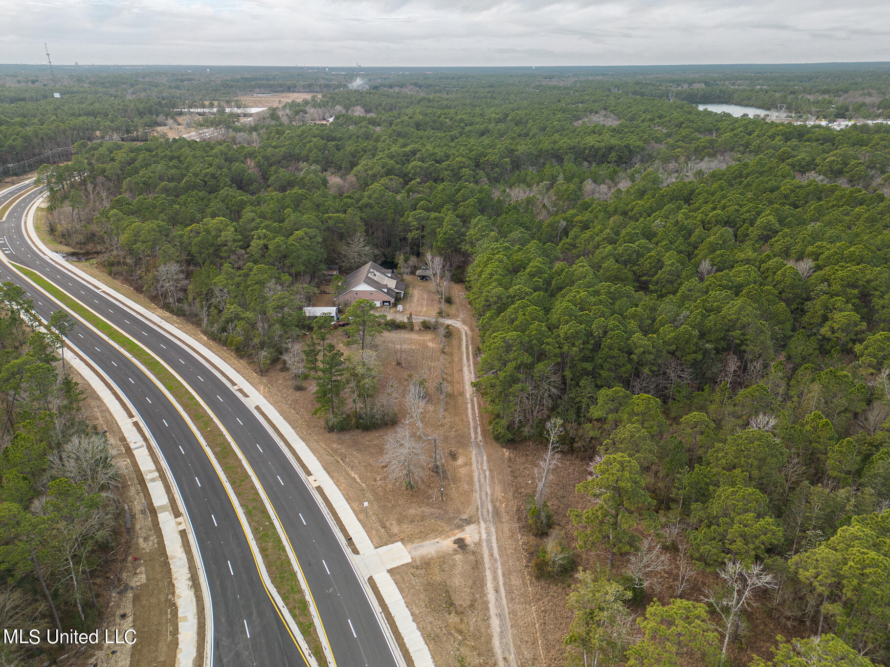 8105 Tucker Road Property Photo 6