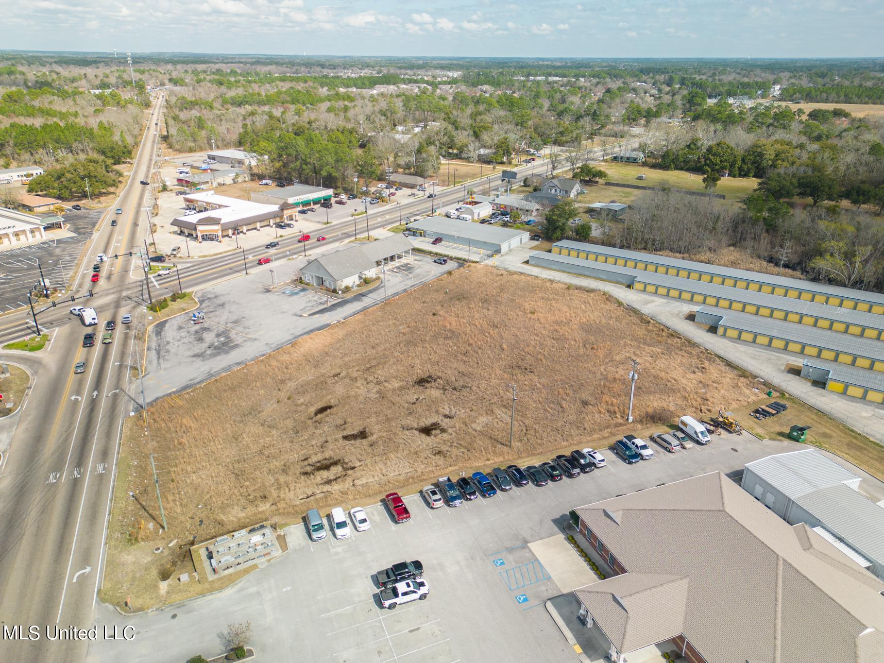 Three Rivers Road Property Photo 3