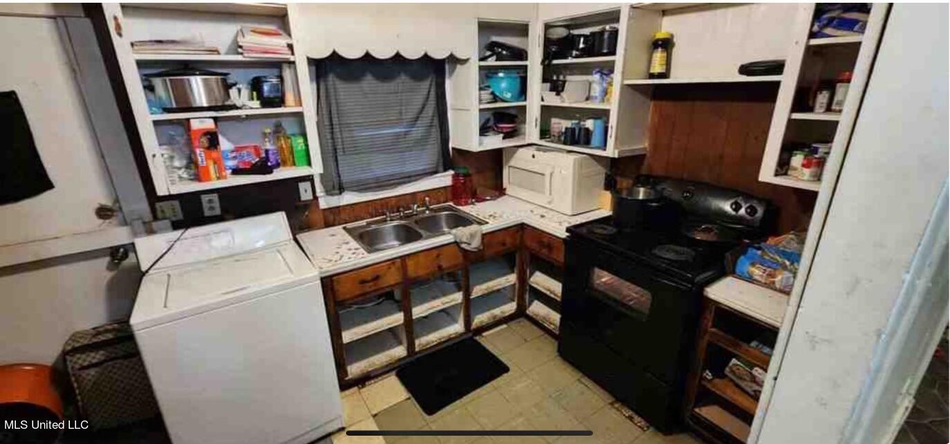 4227 Chennault Avenue Property Photo 2