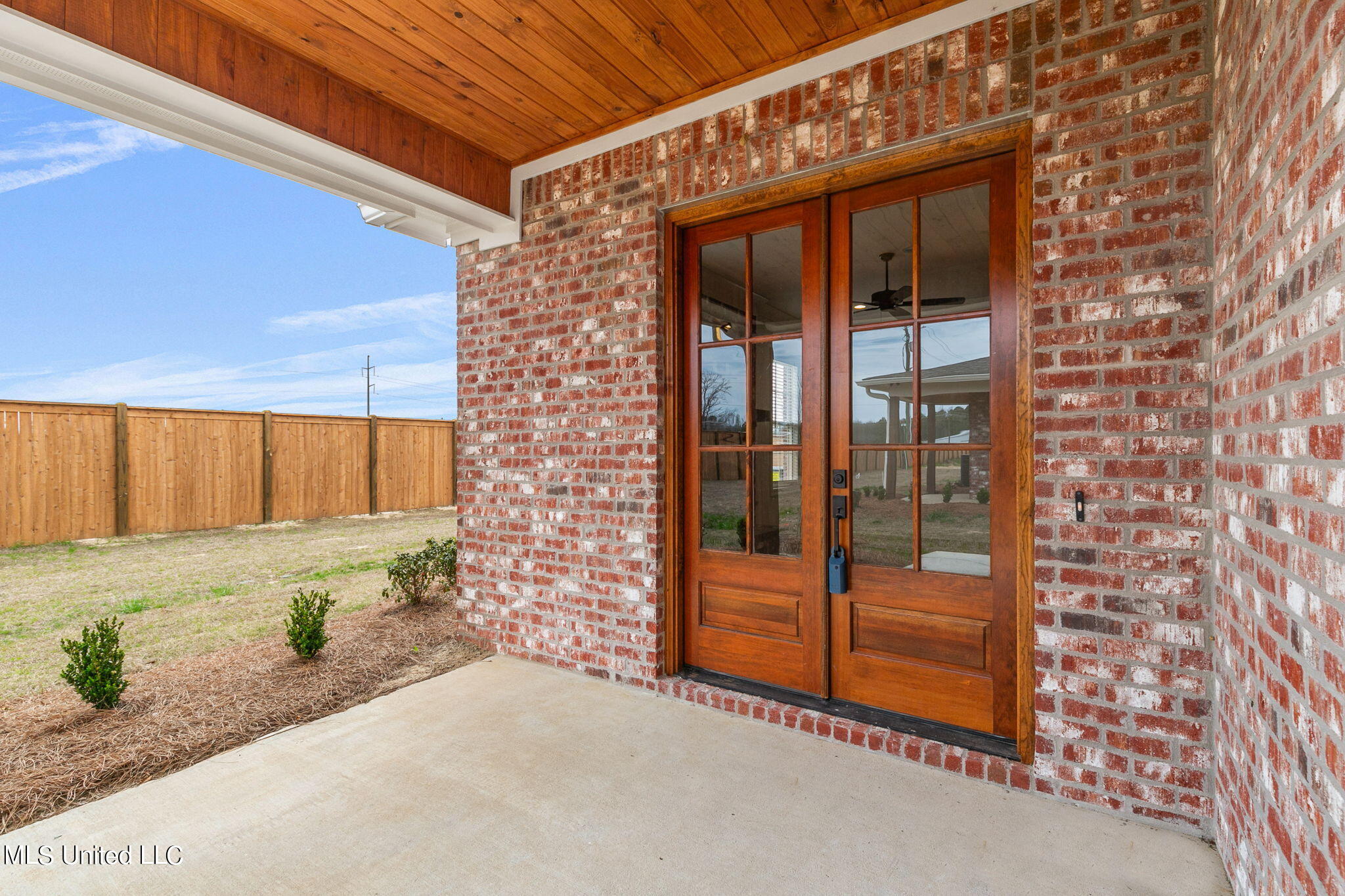 420 Freedom Ring Drive Property Photo 8
