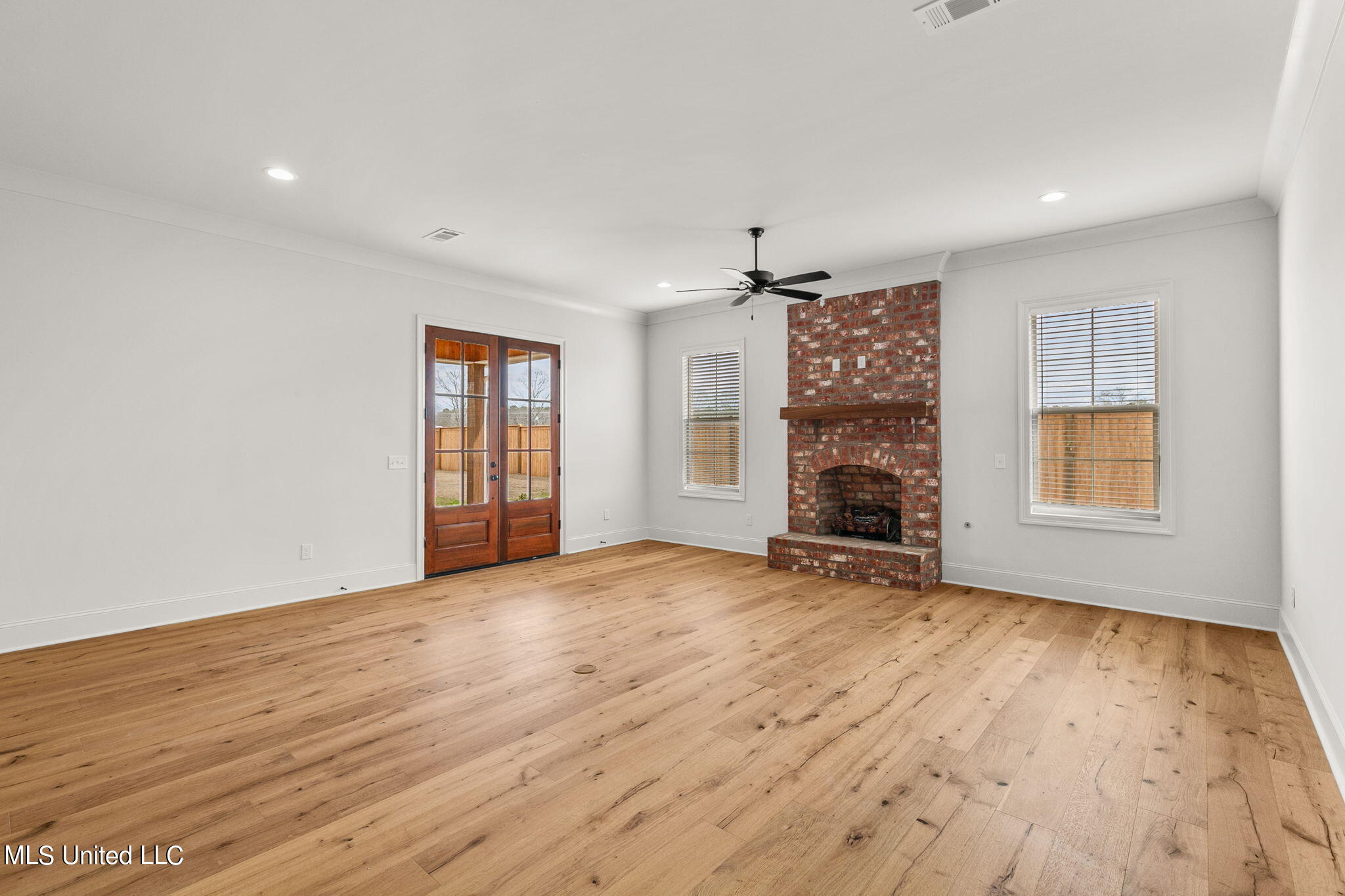 420 Freedom Ring Drive Property Photo 10