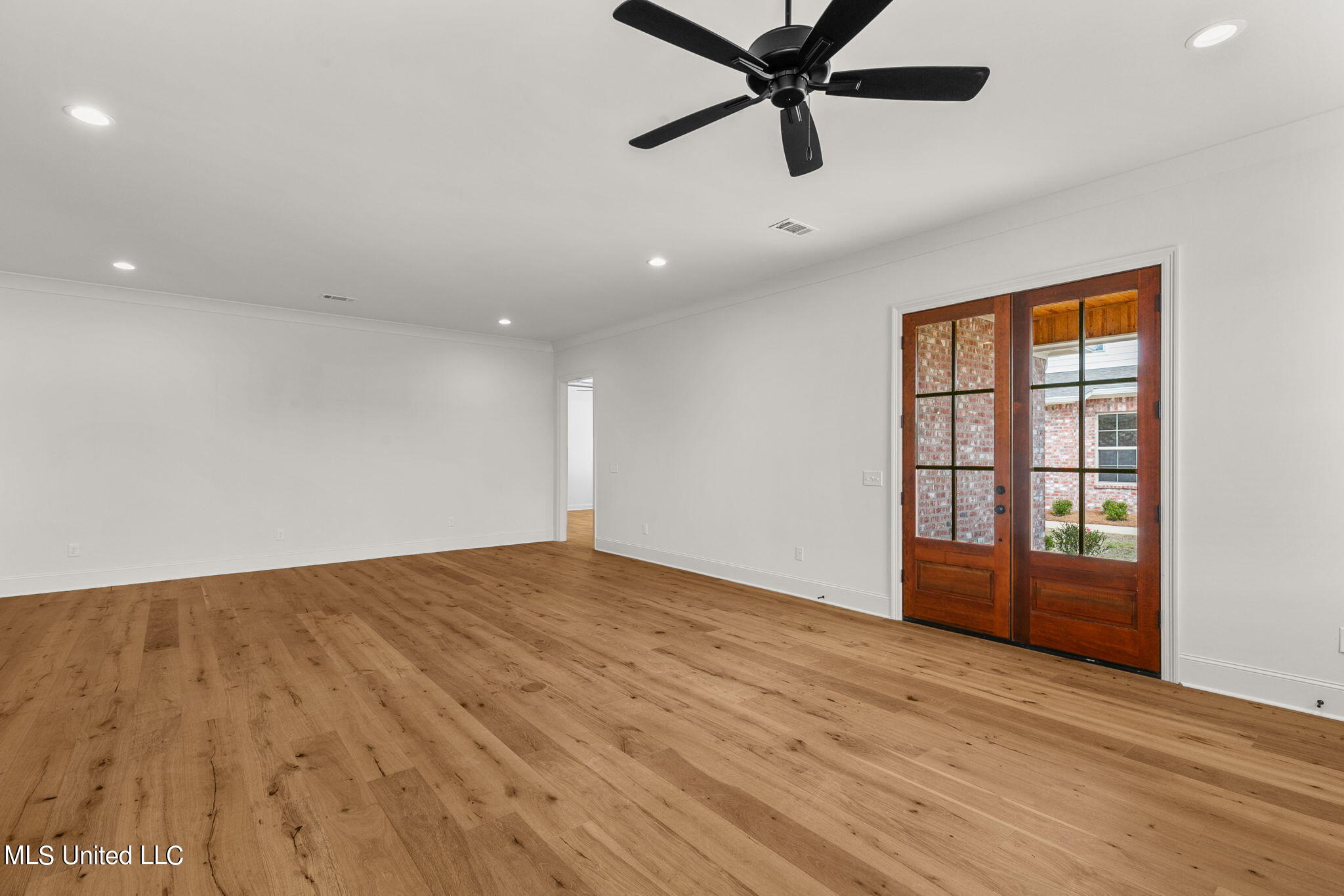 420 Freedom Ring Drive Property Photo 14