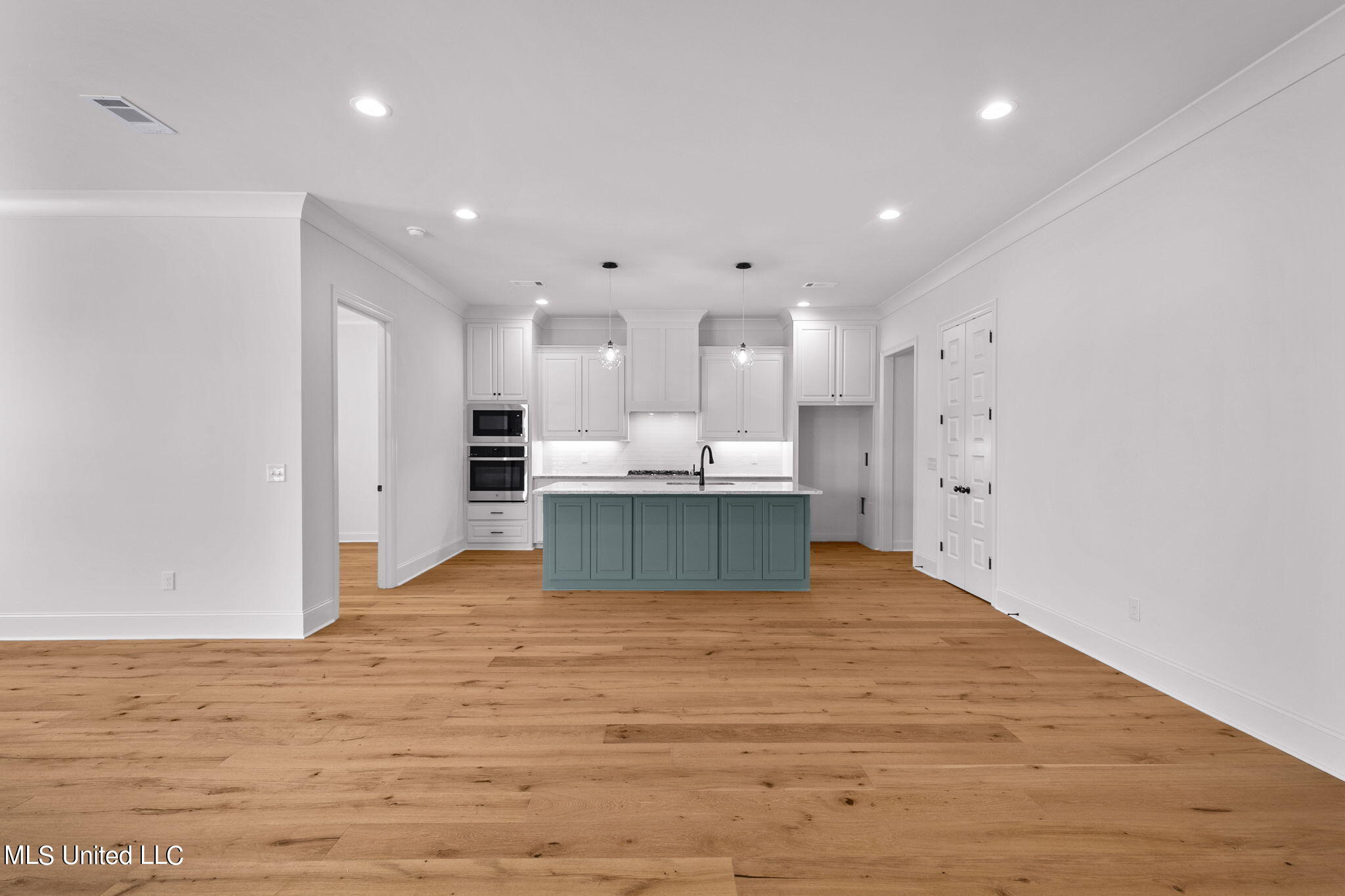 420 Freedom Ring Drive Property Photo 18