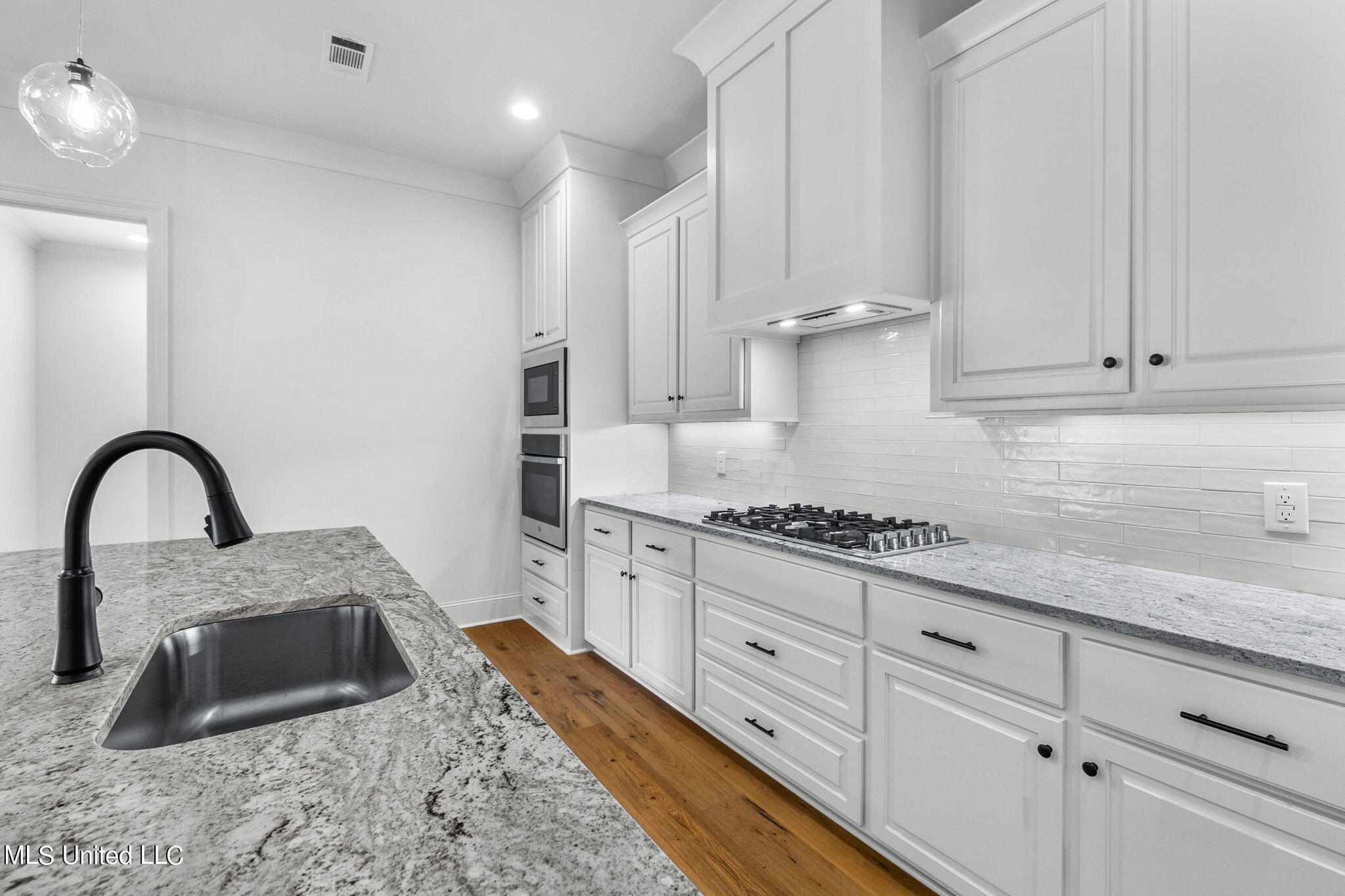 420 Freedom Ring Drive Property Photo 22