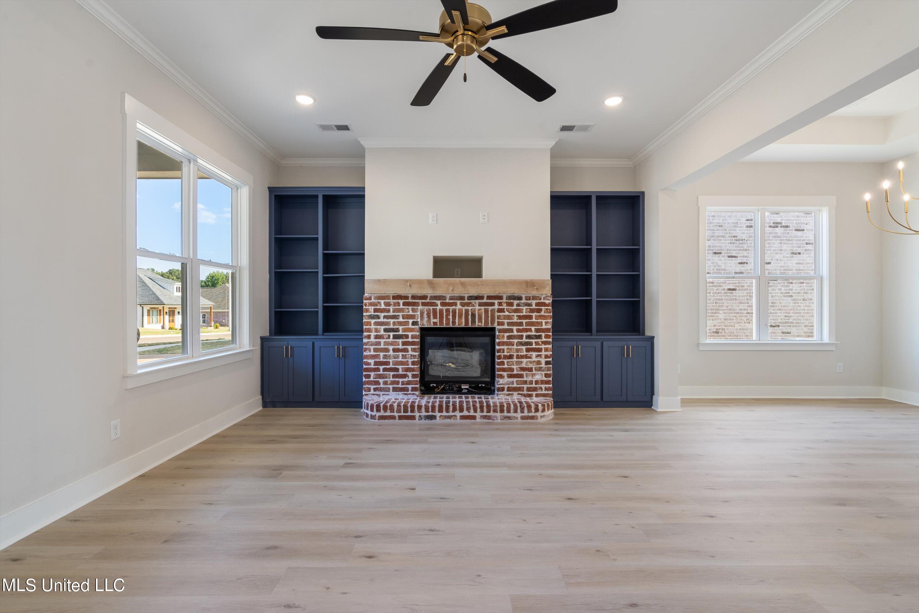 3859 Swan Cove Property Photo 4