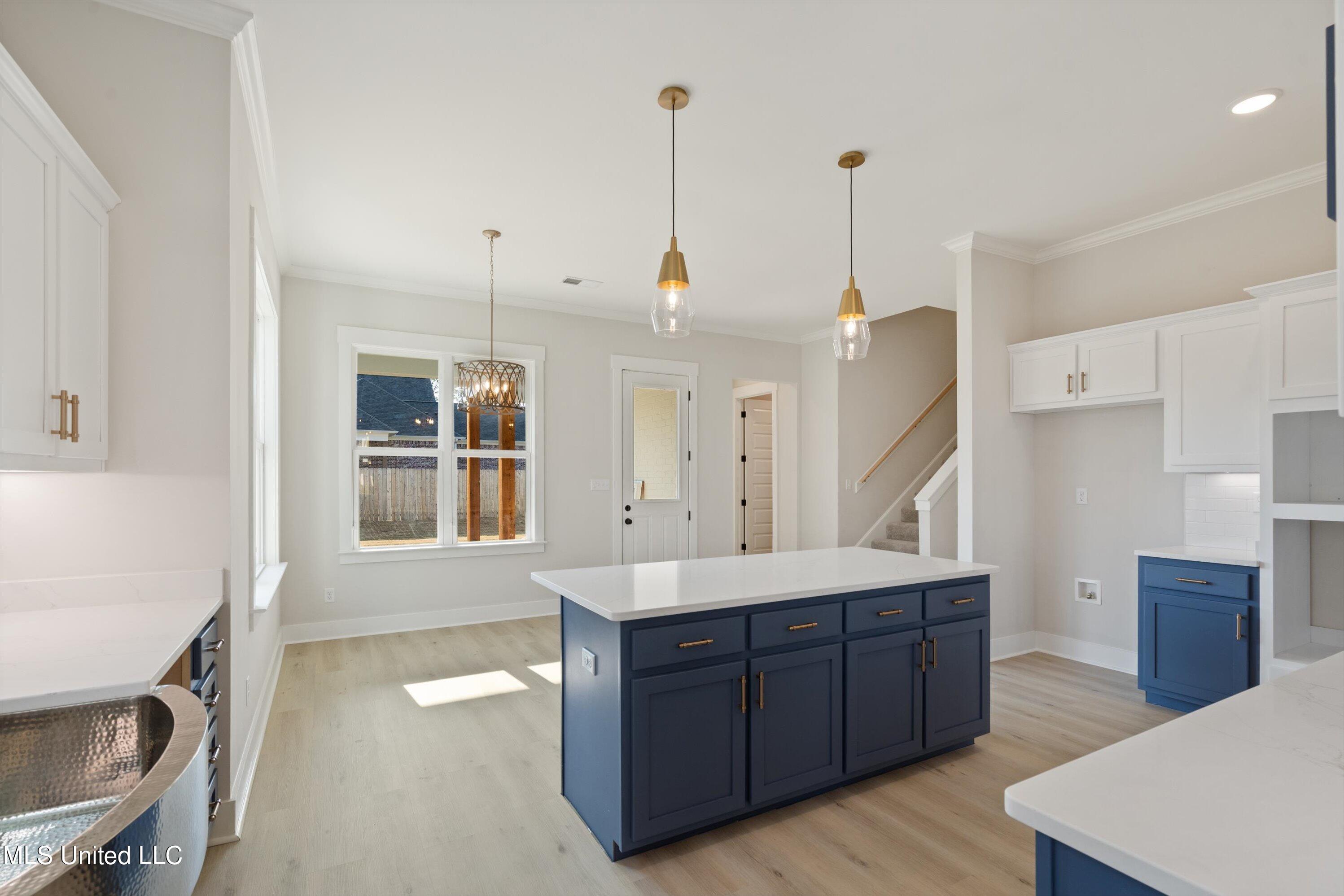 3859 Swan Cove Property Photo 10
