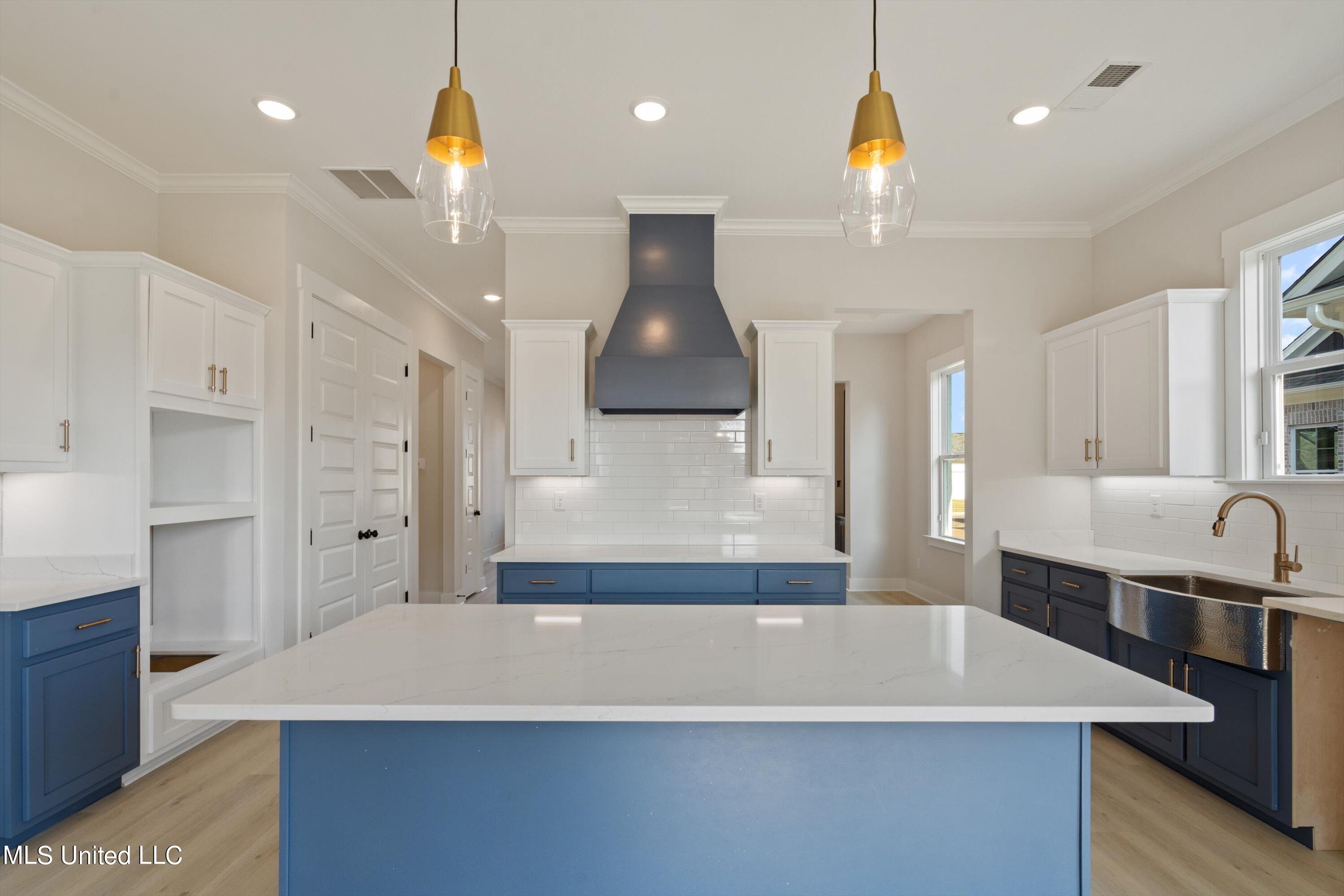 3859 Swan Cove Property Photo 11