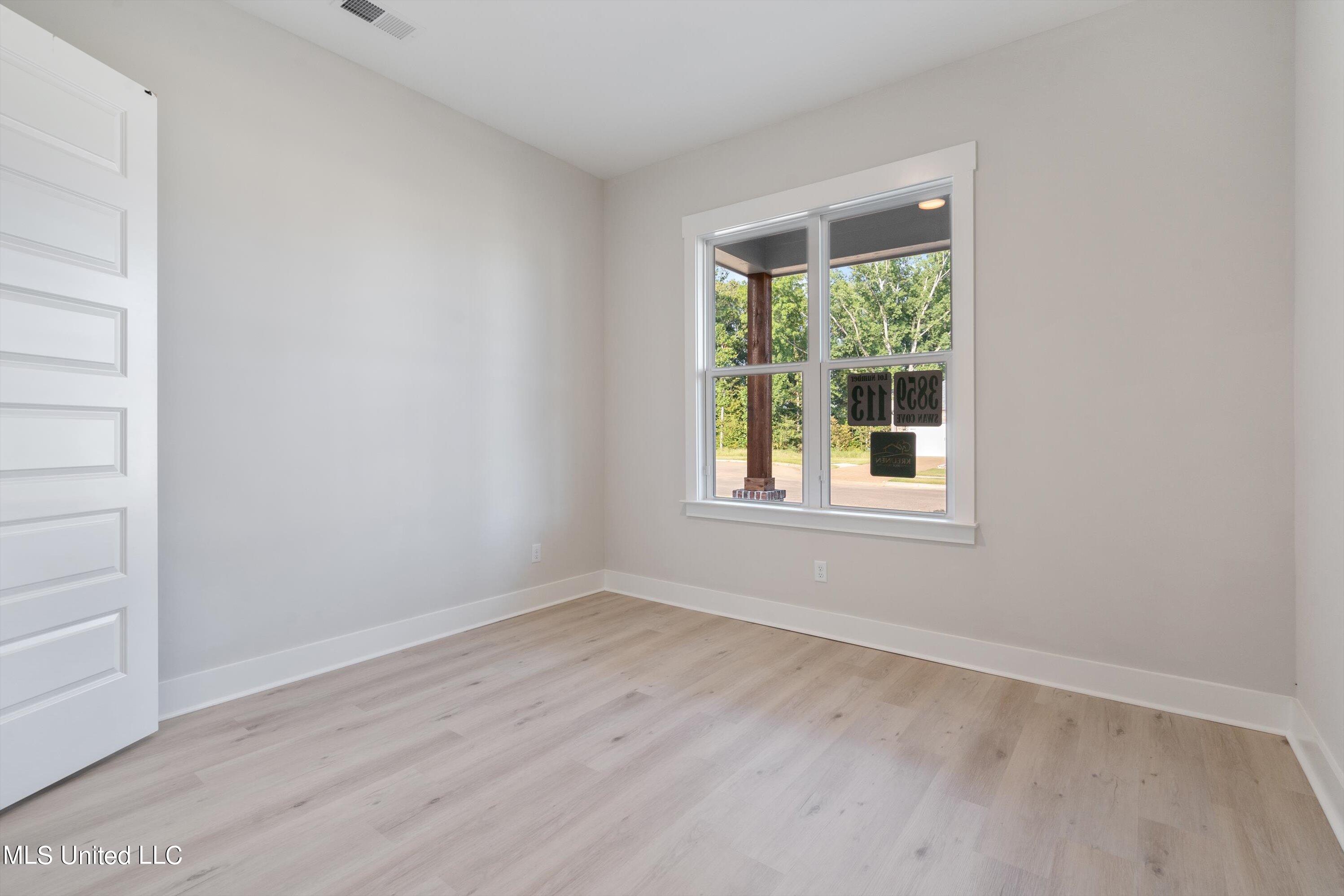 3859 Swan Cove Property Photo 27