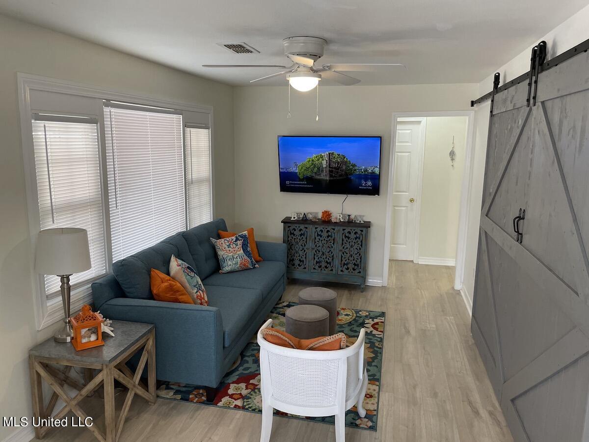 826 Township Road Property Photo 2